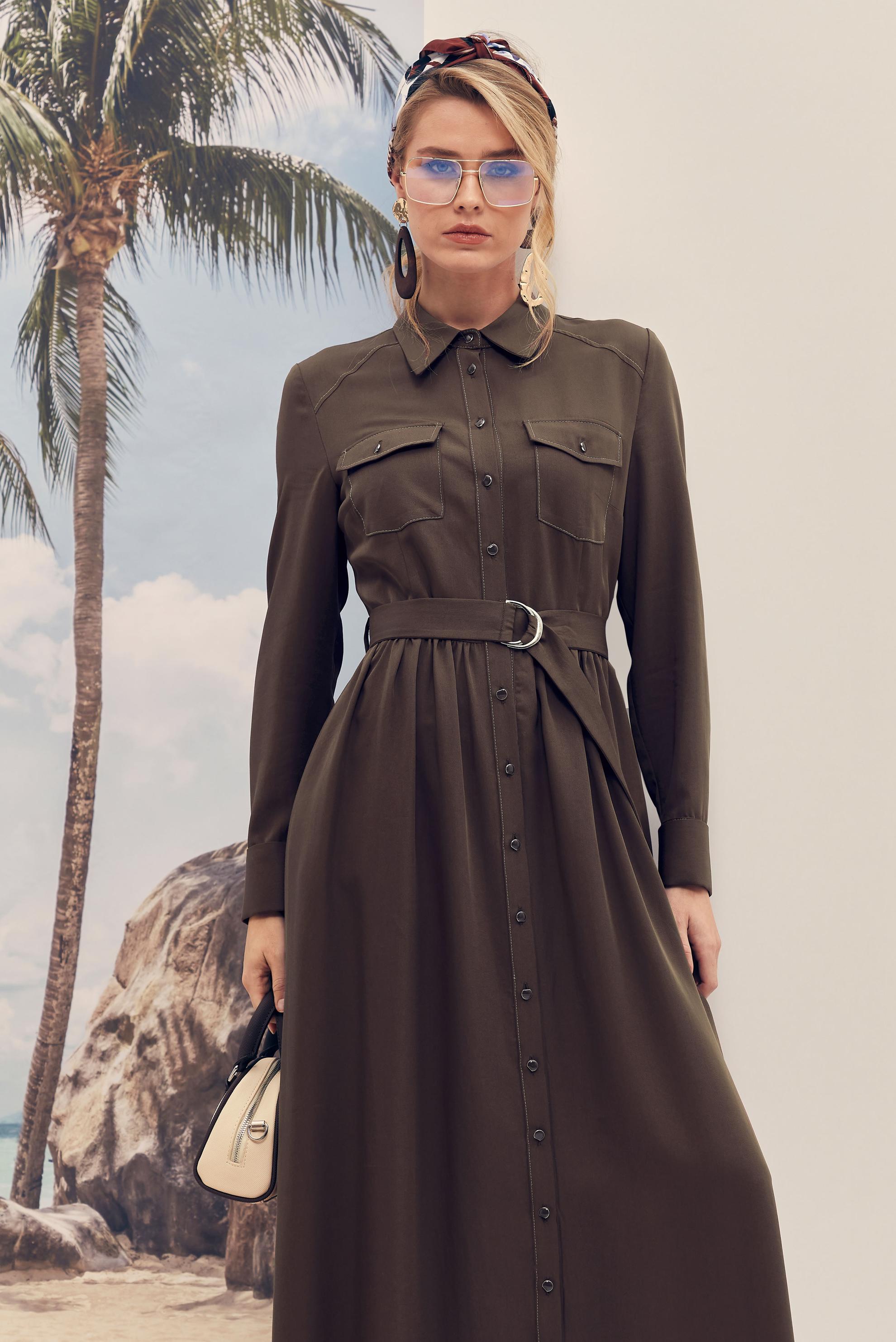 Hijab-Kleidung BRAUN JEANSKLEID MIT GÜRTEL 46432