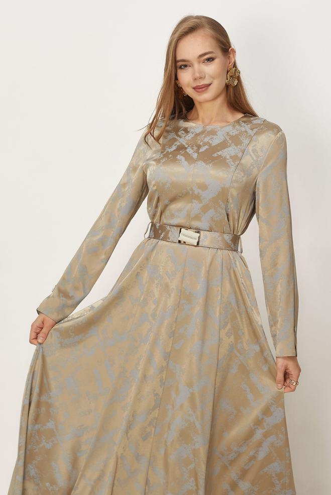 Hijab-Kleidung BEIGE SATIN-JACQUARD-KLEID MIT GÜRTEL 46514 - ALVİNA