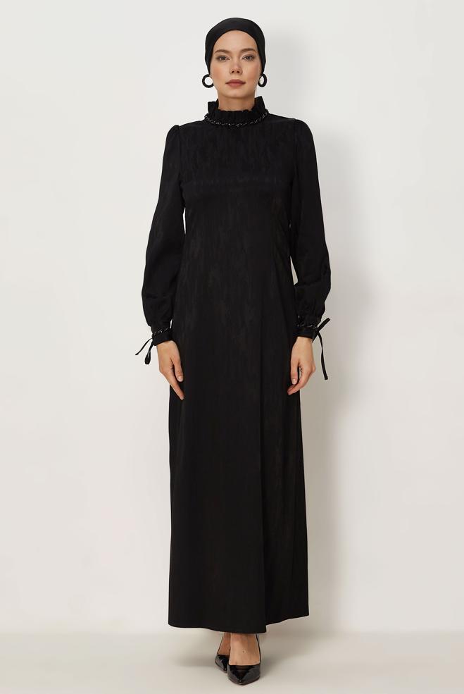 Hijab clothing BLACK SATIN JACQUARD DRESS 46519 - ALVİNA