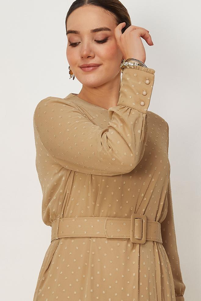 Vêtements hijab BRUN ROBE À POIS CEINTURÉE 46831 - ALVİNA