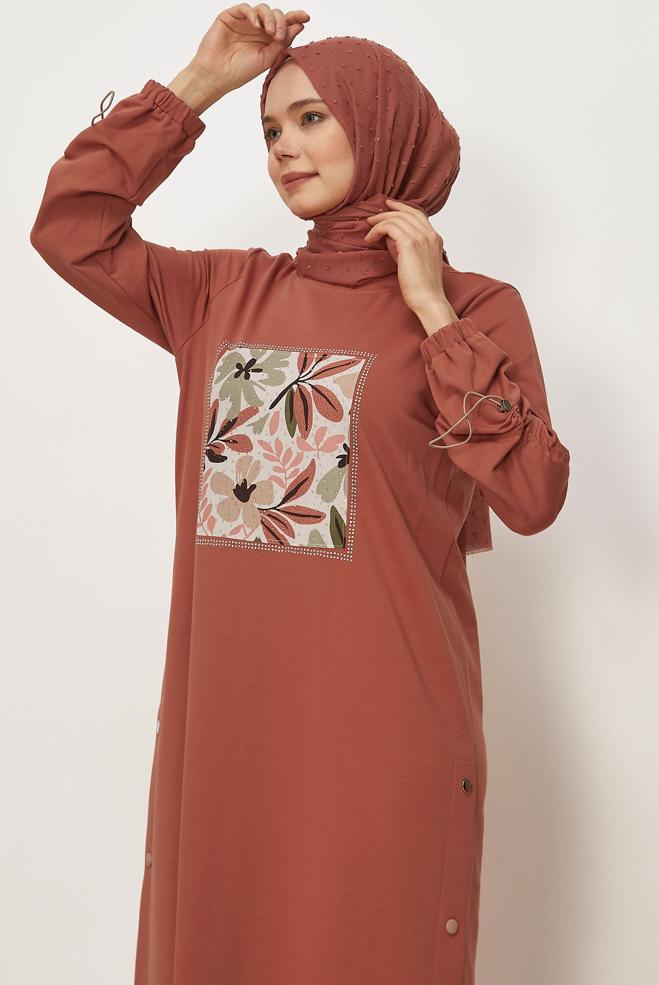 Vêtements hijab BEIGE ROBE DE SURVÊTEMENT DÉTAILLÉE GEMME 45635 - ALVİNA