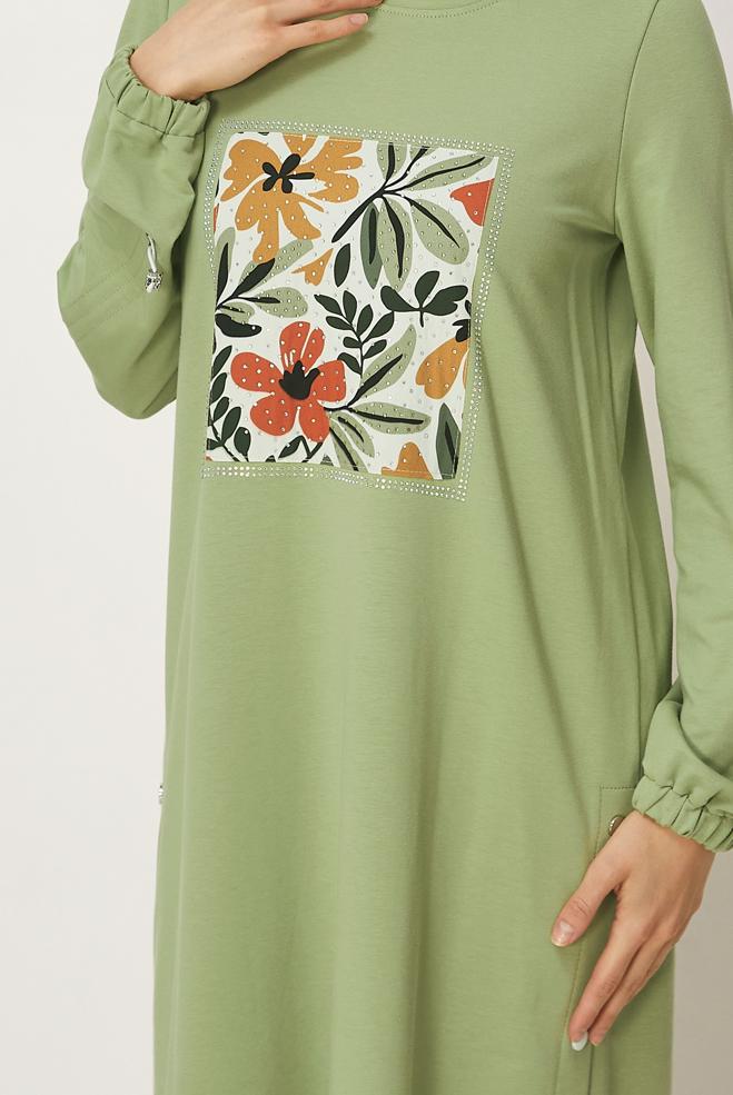 Hijab-Kleidung GRÜN TRAININGSANZUGKLEID MIT EDELSTEIN DETAILS 45635 - ALVİNA