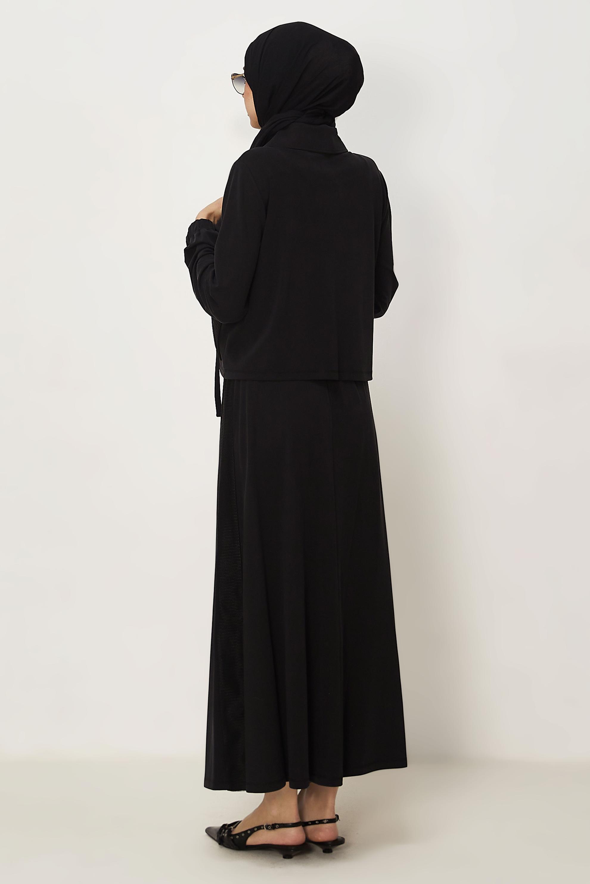 Hijab-Kleidung SCHWARZ TRAININGSANZUG-SET MIT RÖCKEN 46338