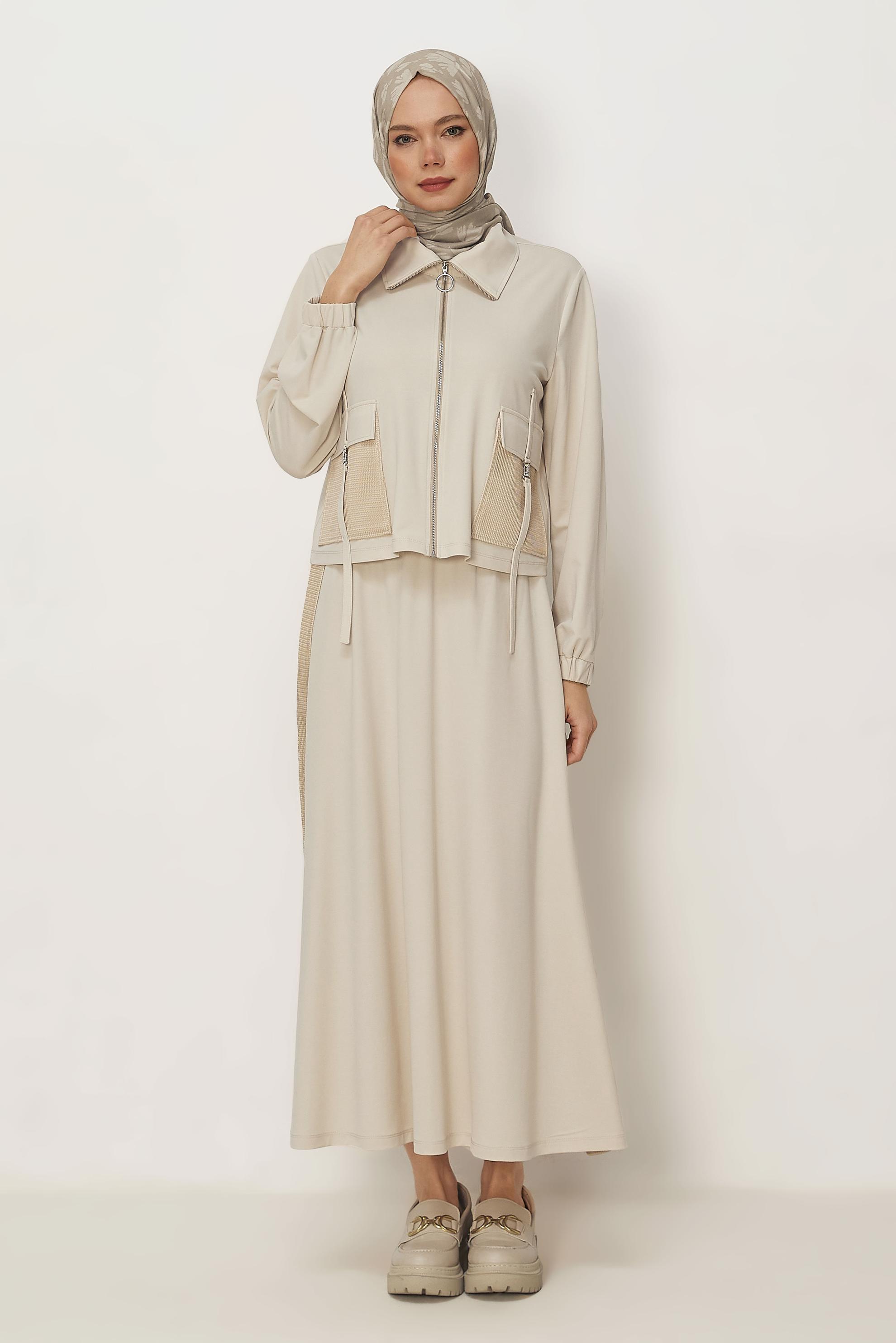 Hijab-Kleidung BEIGE TRAININGSANZUG-SET MIT RÖCKEN 46338