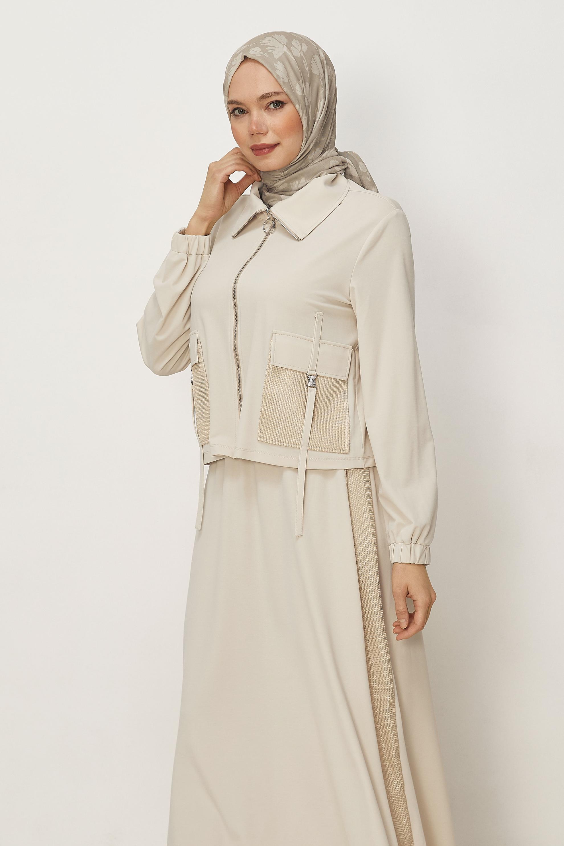 Hijab-Kleidung BEIGE TRAININGSANZUG-SET MIT RÖCKEN 46338
