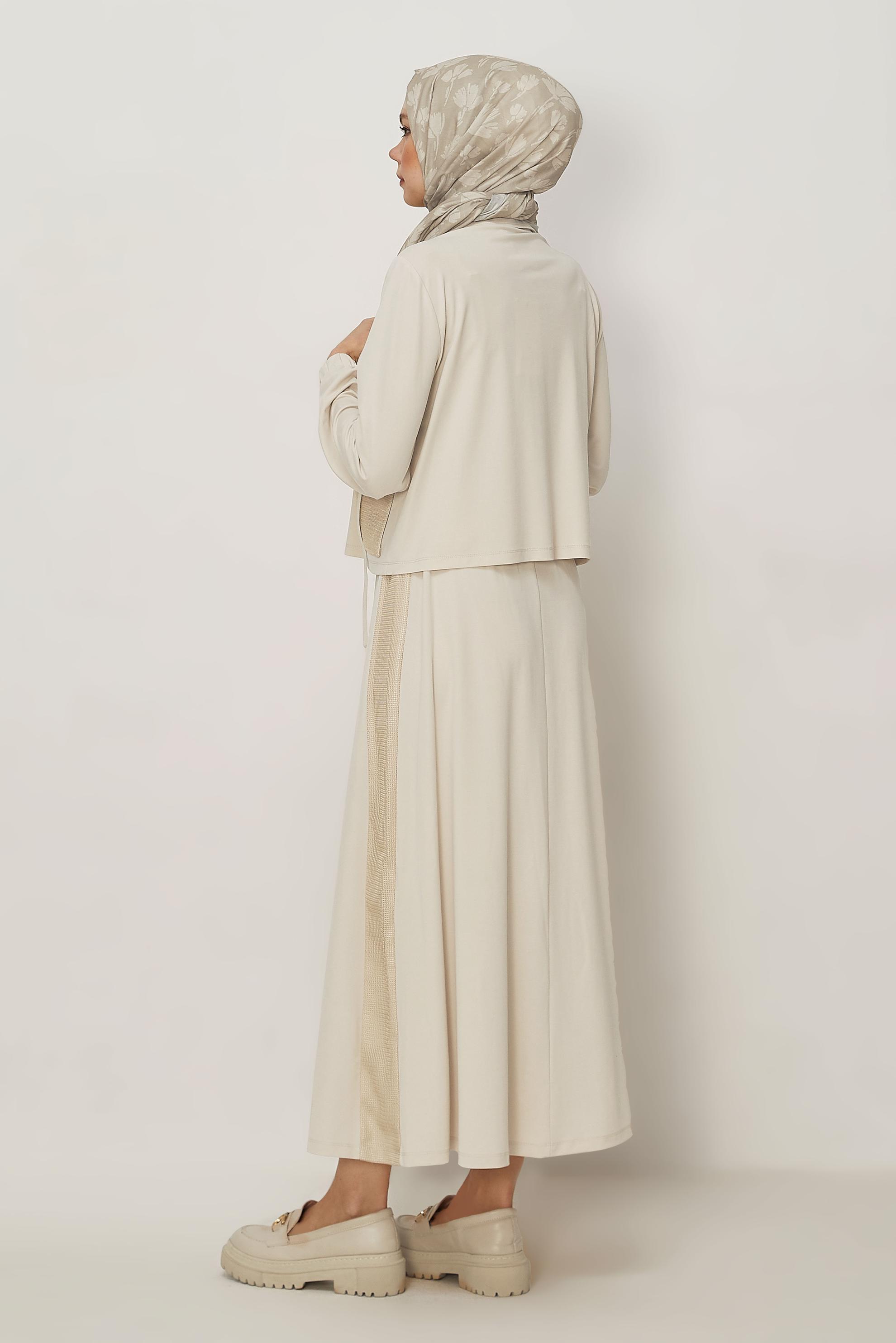 Hijab-Kleidung BEIGE TRAININGSANZUG-SET MIT RÖCKEN 46338