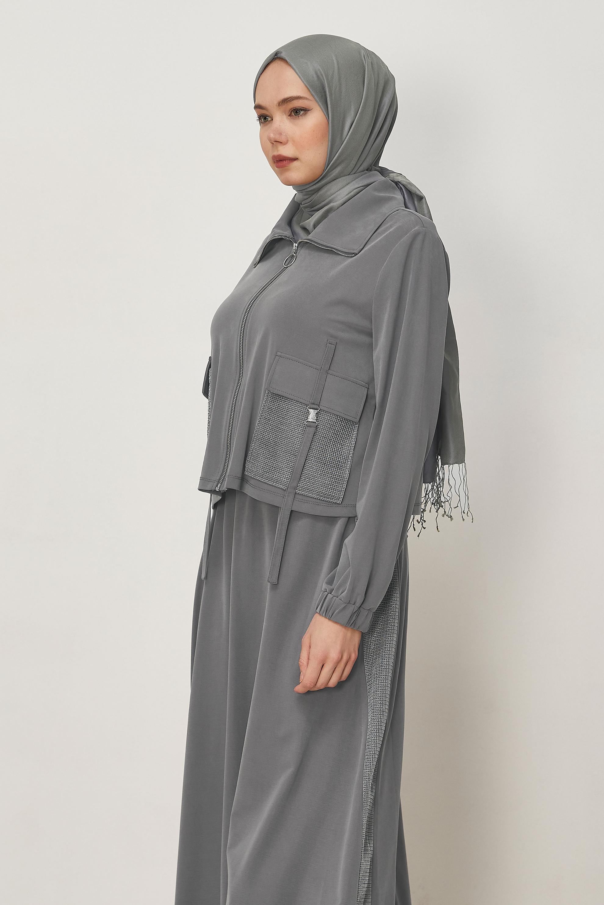 Hijab-Kleidung GRAU TRAININGSANZUG-SET MIT RÖCKEN 46338