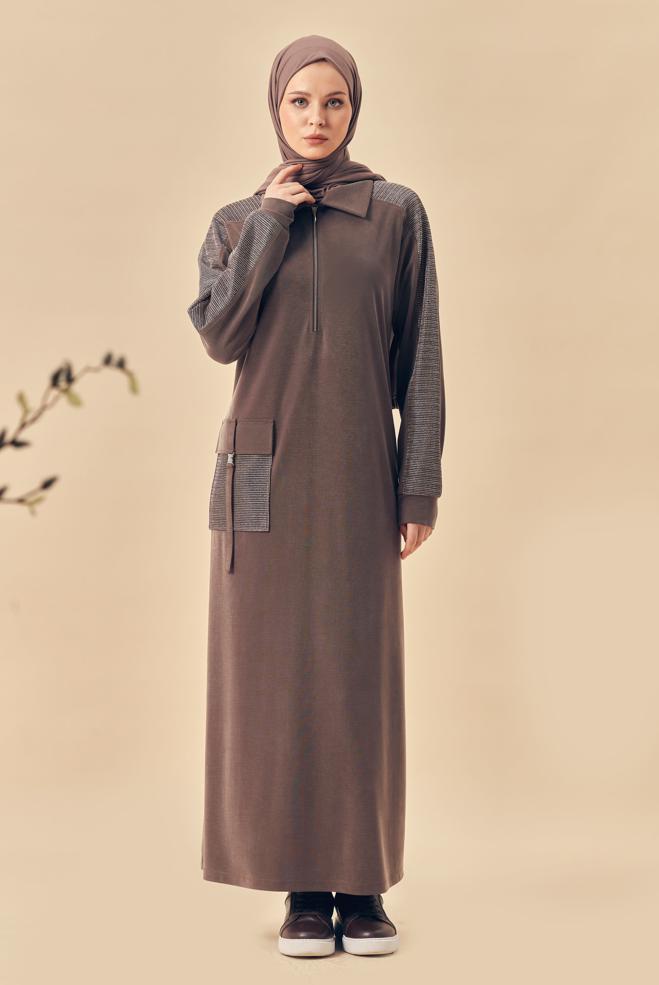 Hijab-Kleidung BRAUN TRAININGSANZUGKLEID MIT HEMDKRAGEN 46339 - ALVİNA
