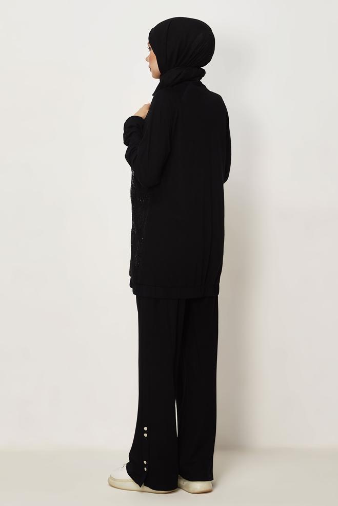 Hijab-Kleidung SCHWARZ TRAININGSANZUG MIT PAILLETTEN DETAILS 46341 - ALVİNA
