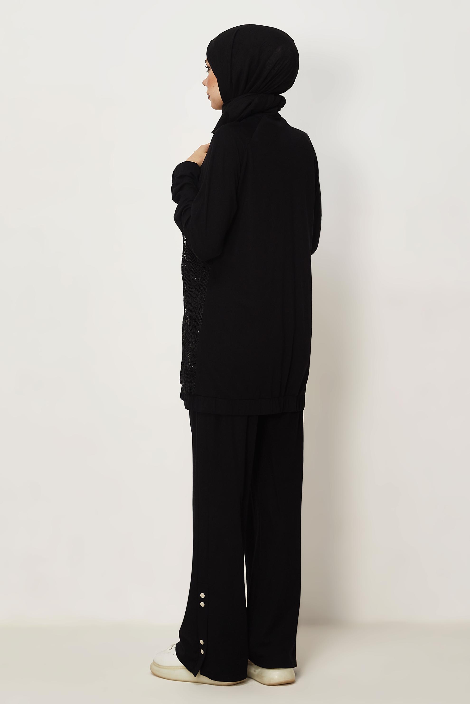 Hijab-Kleidung SCHWARZ TRAININGSANZUG MIT PAILLETTEN DETAILS 46341