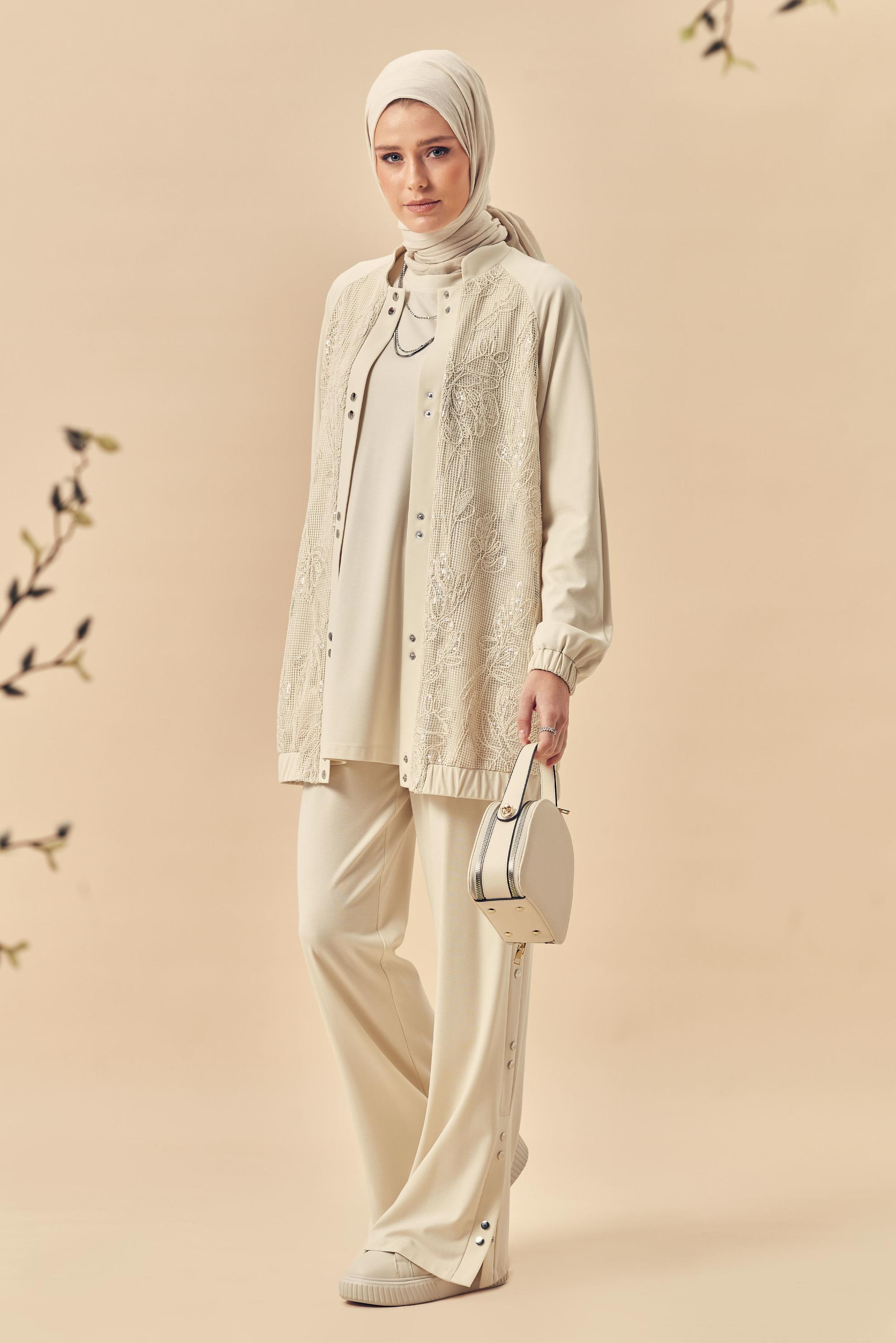 Hijab-Kleidung ECRU TRAININGSANZUG MIT PAILLETTEN DETAILS 46341