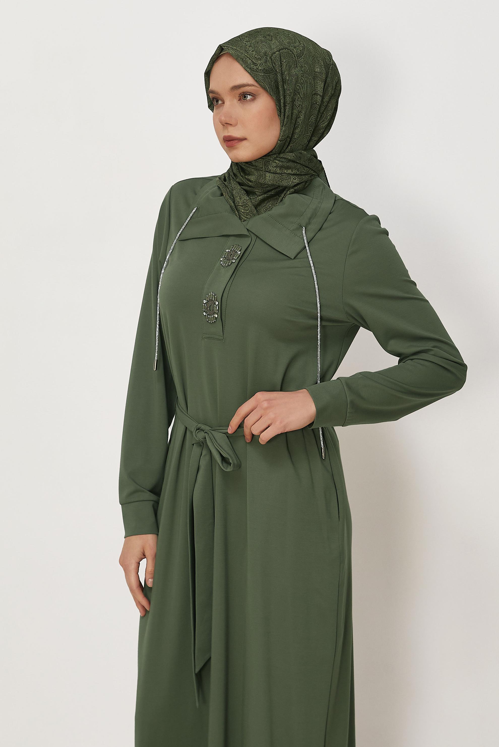 Vêtements hijab KAKI ROBE DE SURVÊTEMENT CEINTURÉE 46343