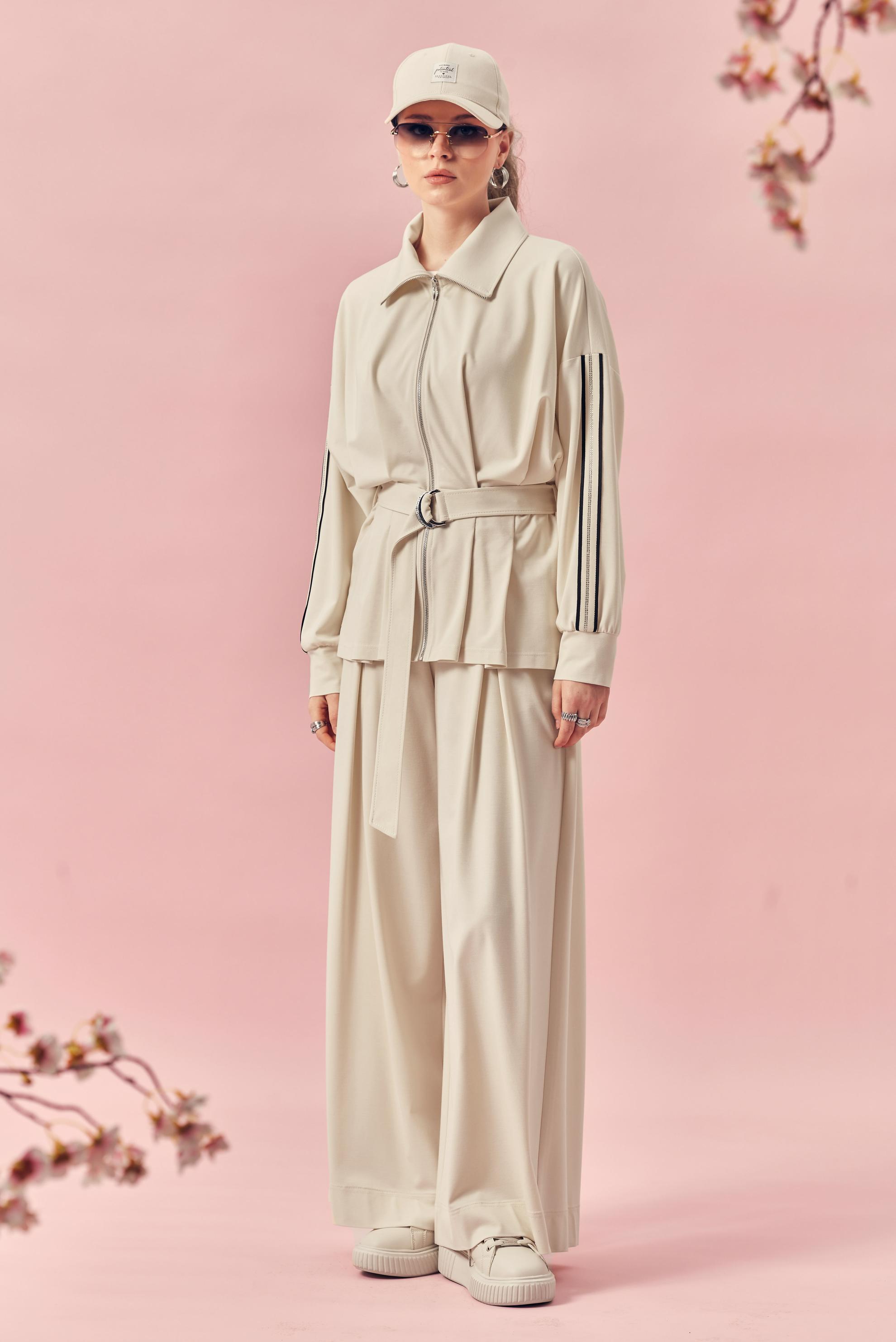 Hijab-Kleidung ECRU TRAININGSANZUG MIT GÜRTEL 46390