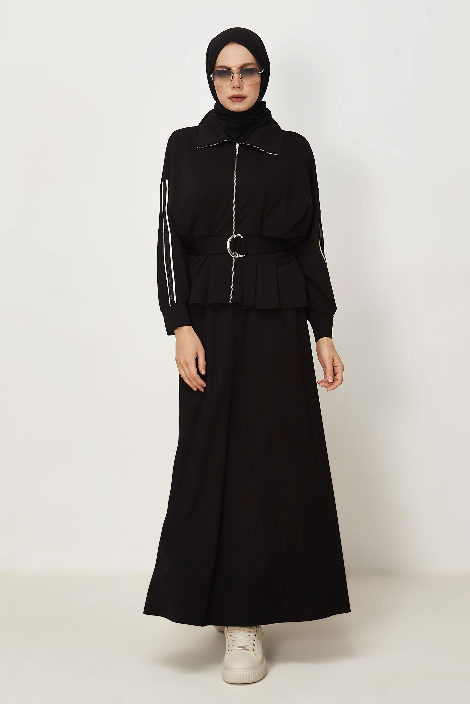 Hijab-Kleidung SCHWARZ TRAININGSANZUG-SET MIT RÖCKEN 46391