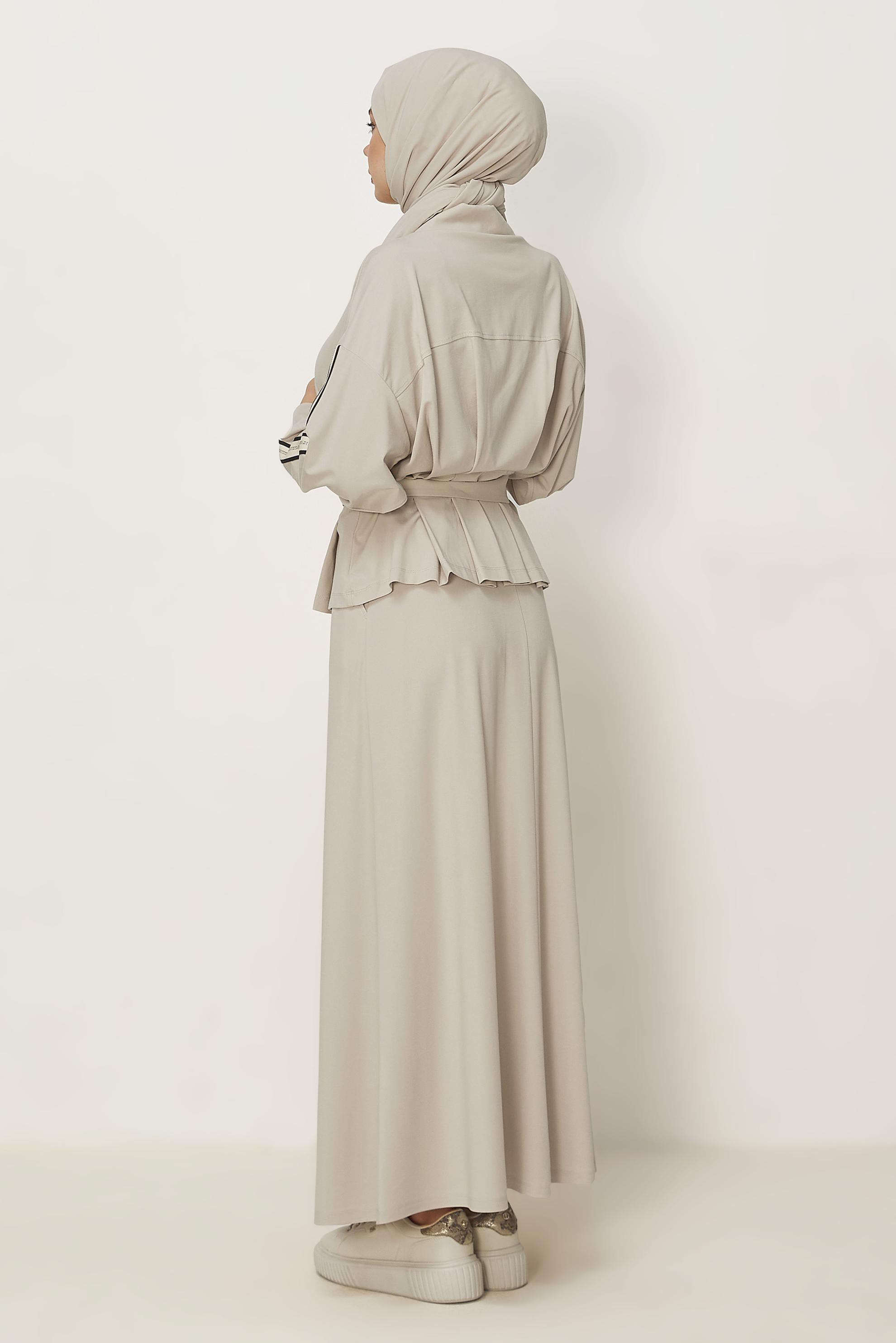 Hijab-Kleidung BEIGE TRAININGSANZUG-SET MIT RÖCKEN 46391