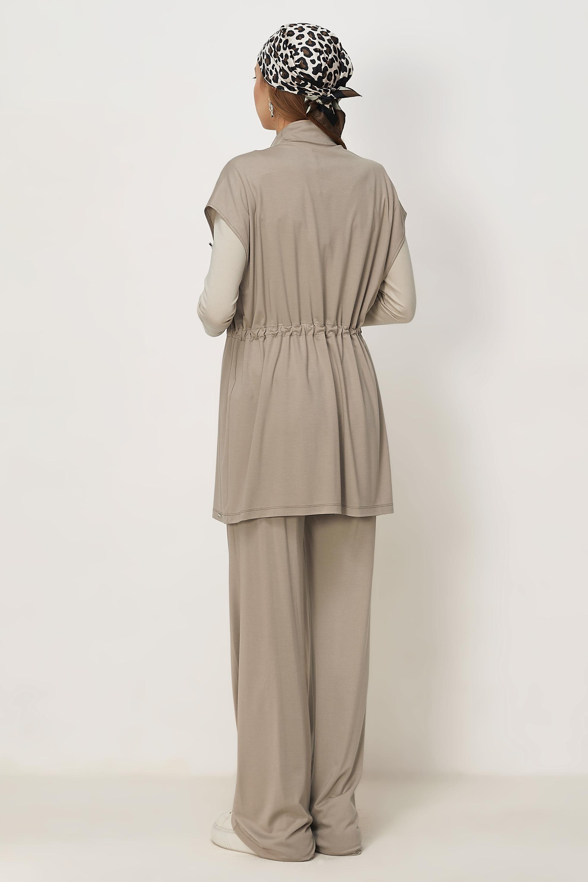 Vêtements hijab BEIGE ENSEMBLE SURVÊTEMENT AVEC GILET 46447