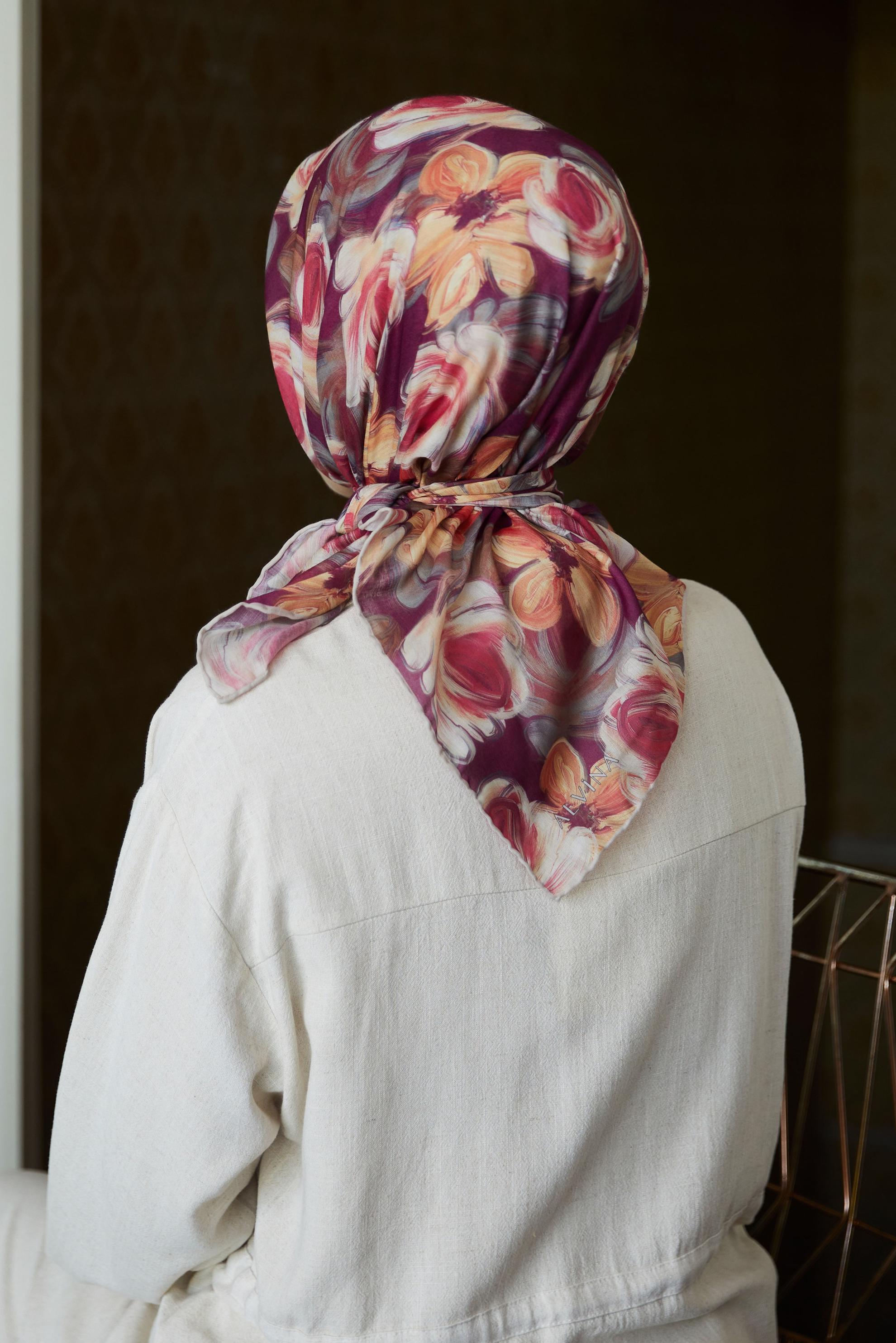 Tesettür giyim BEJ ALVİNA DESENLİ NATUREL EŞARP 8636