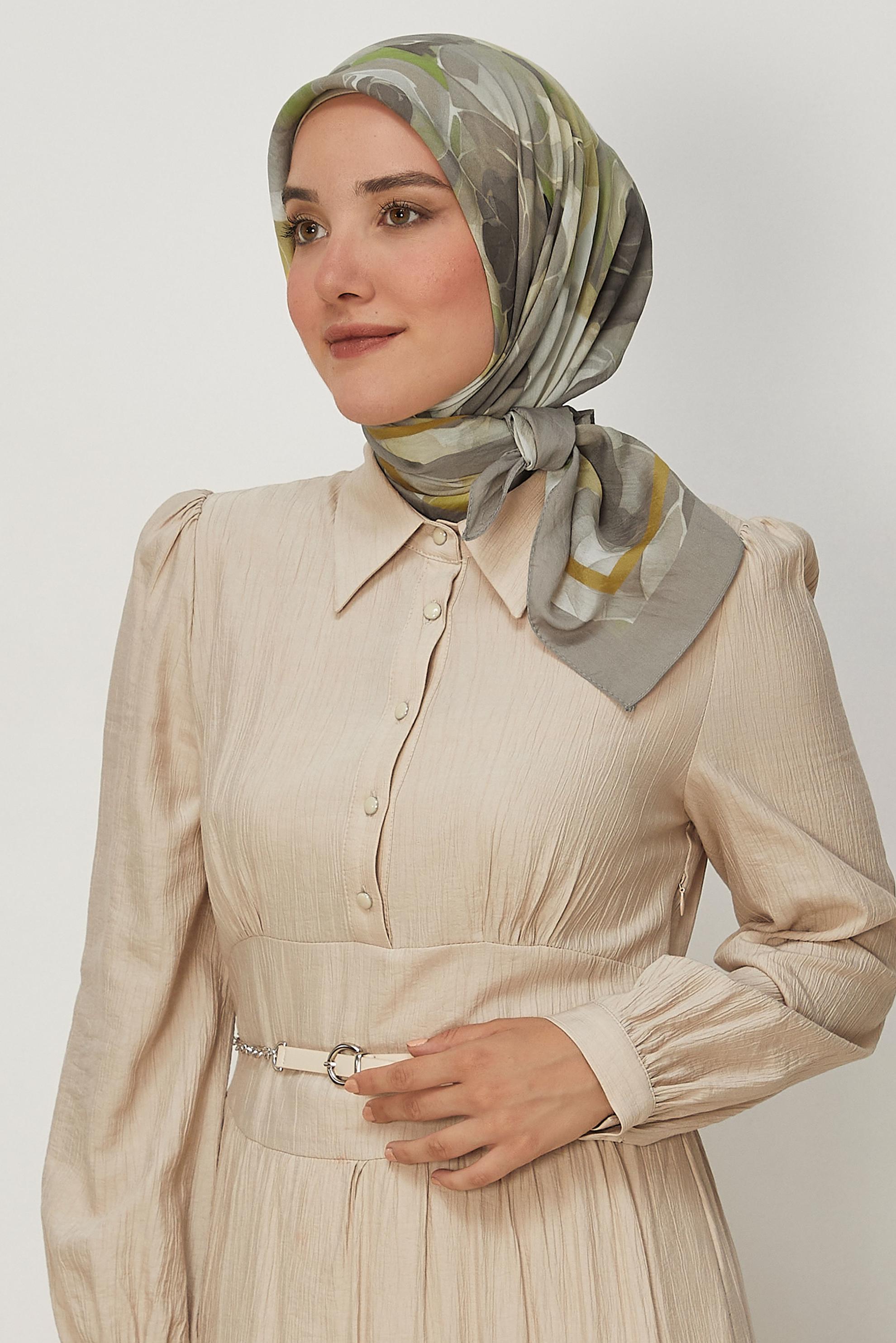 Tesettür giyim BEJ ALVİNA DESENLİ VİSKON EŞARP 8639