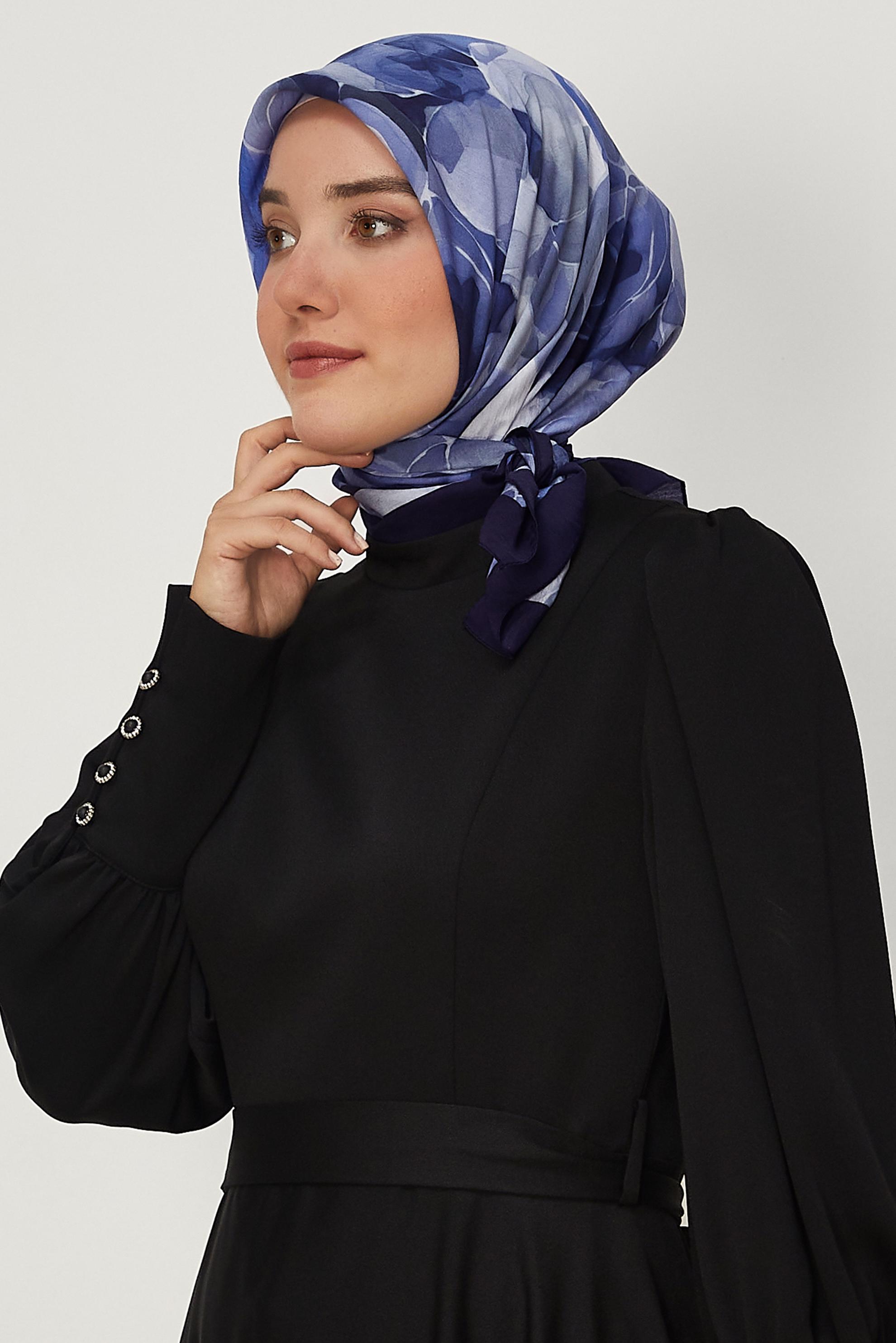 Tesettür giyim LACİVERT ALVİNA DESENLİ VİSKON EŞARP 8639