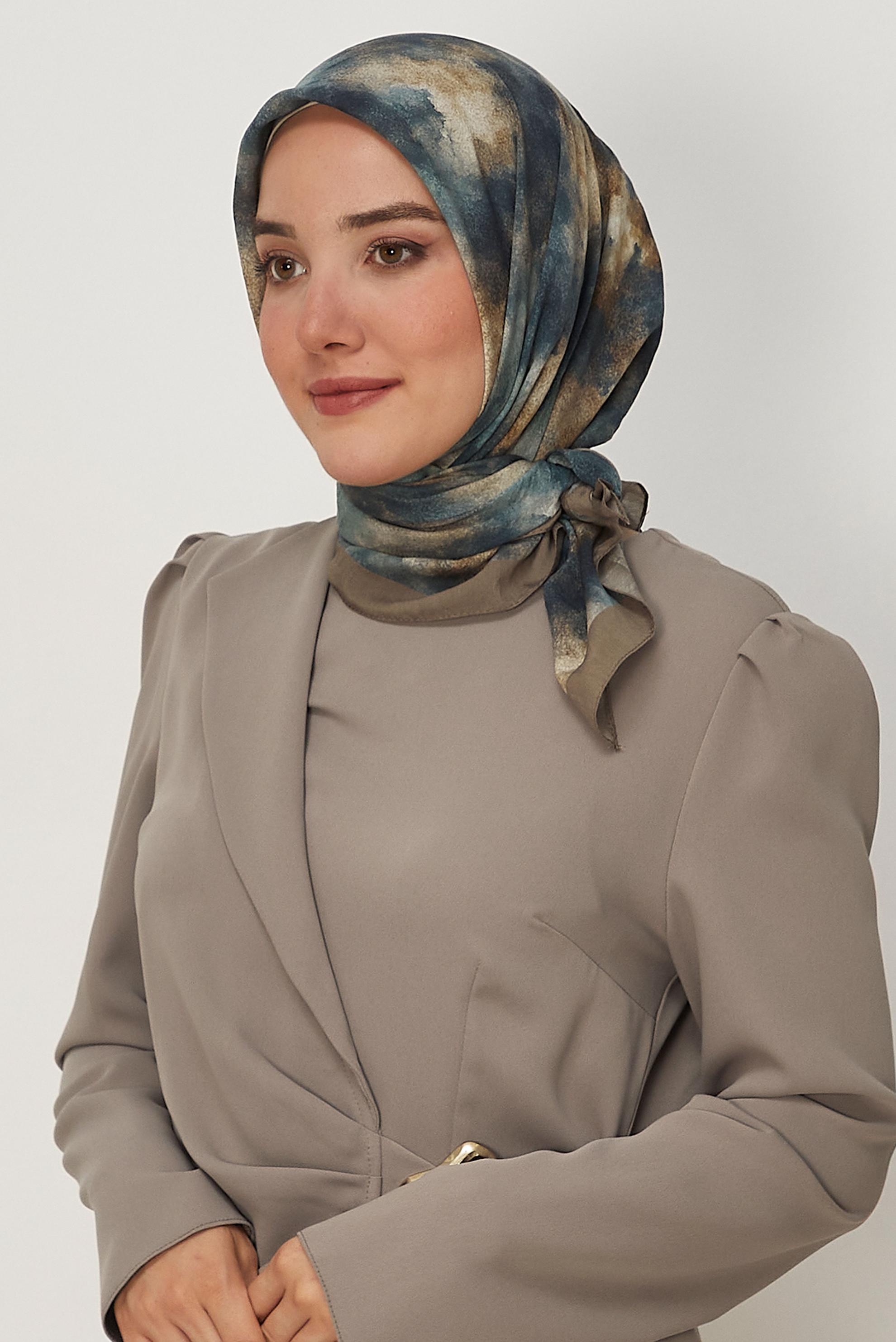 Tesettür giyim BEJ ALVİNA DESENLİ VİSKON EŞARP 8640