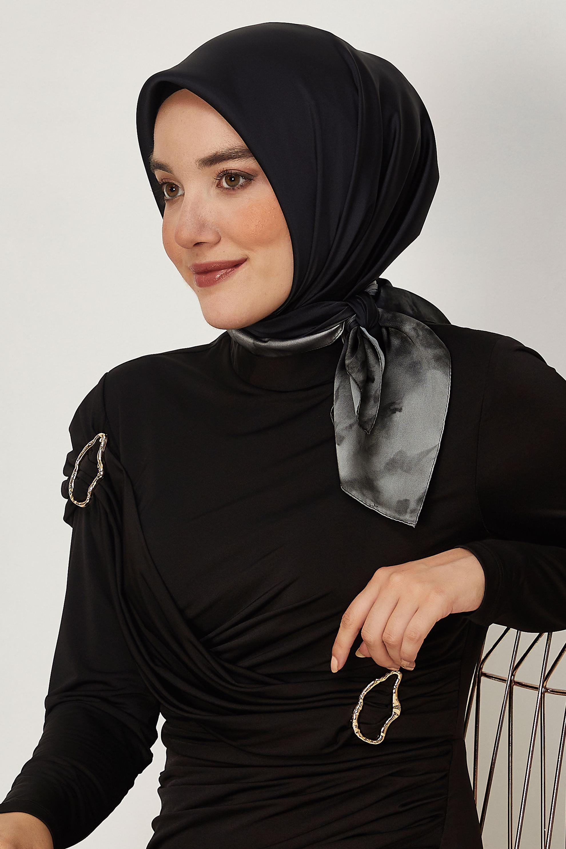 Hijab clothing BEIGE ALVINA CARMEN SCARF 8642