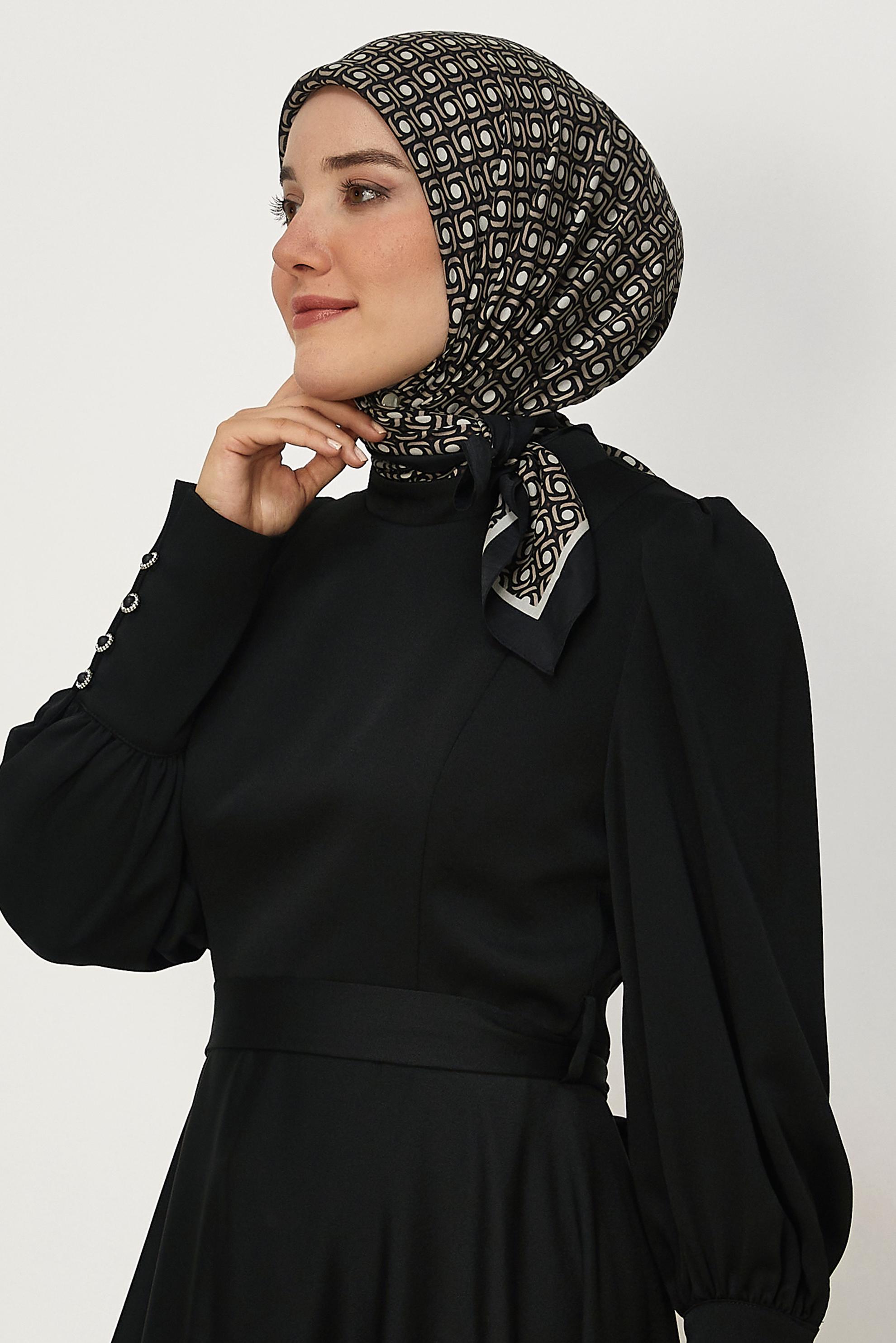 Tesettür giyim SİYAH ALVİNA DESENLİ FLOŞ EŞARP 8655