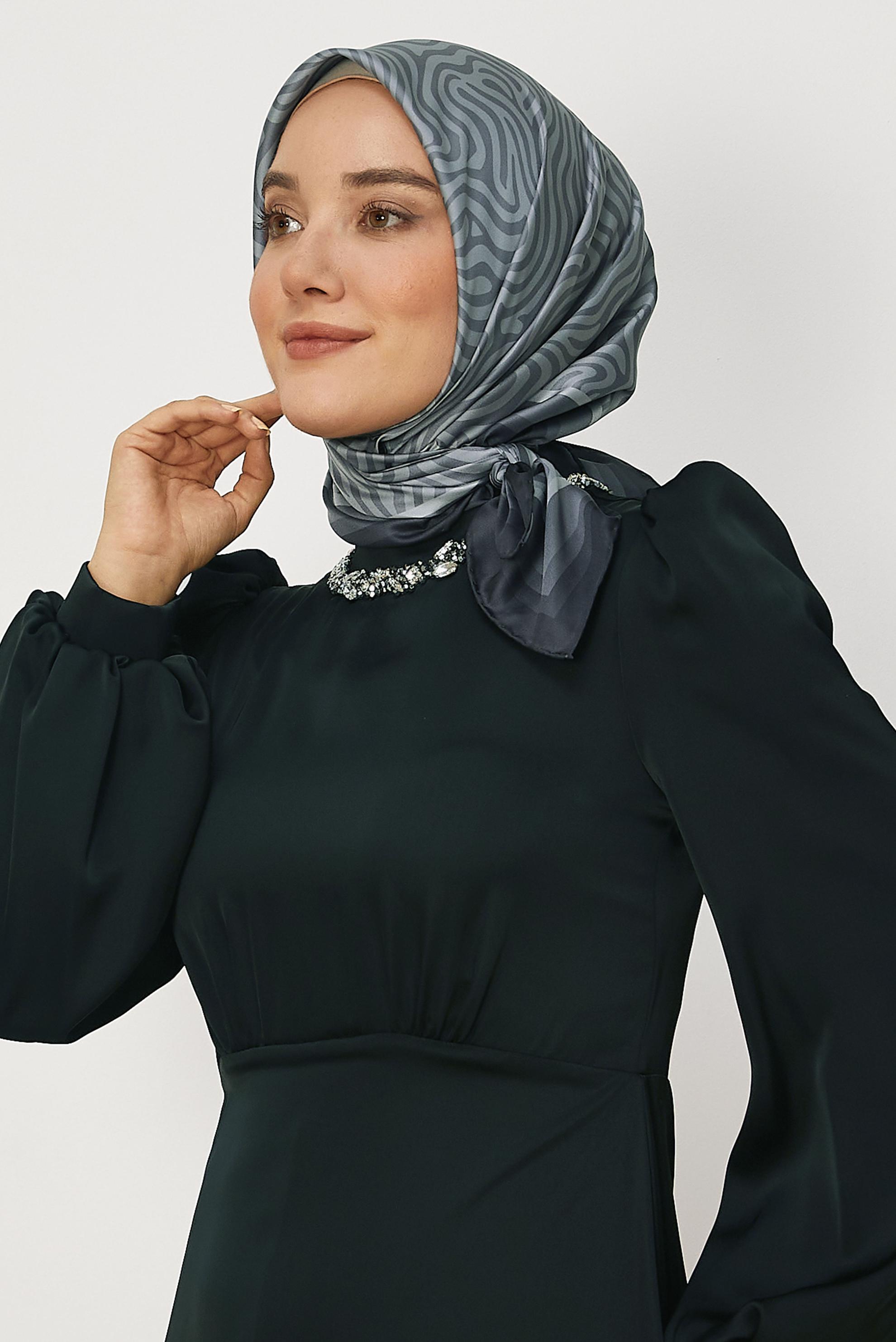 Hijab clothing BROWN ALVINA PATTERNED TWILL SCARF 8670
