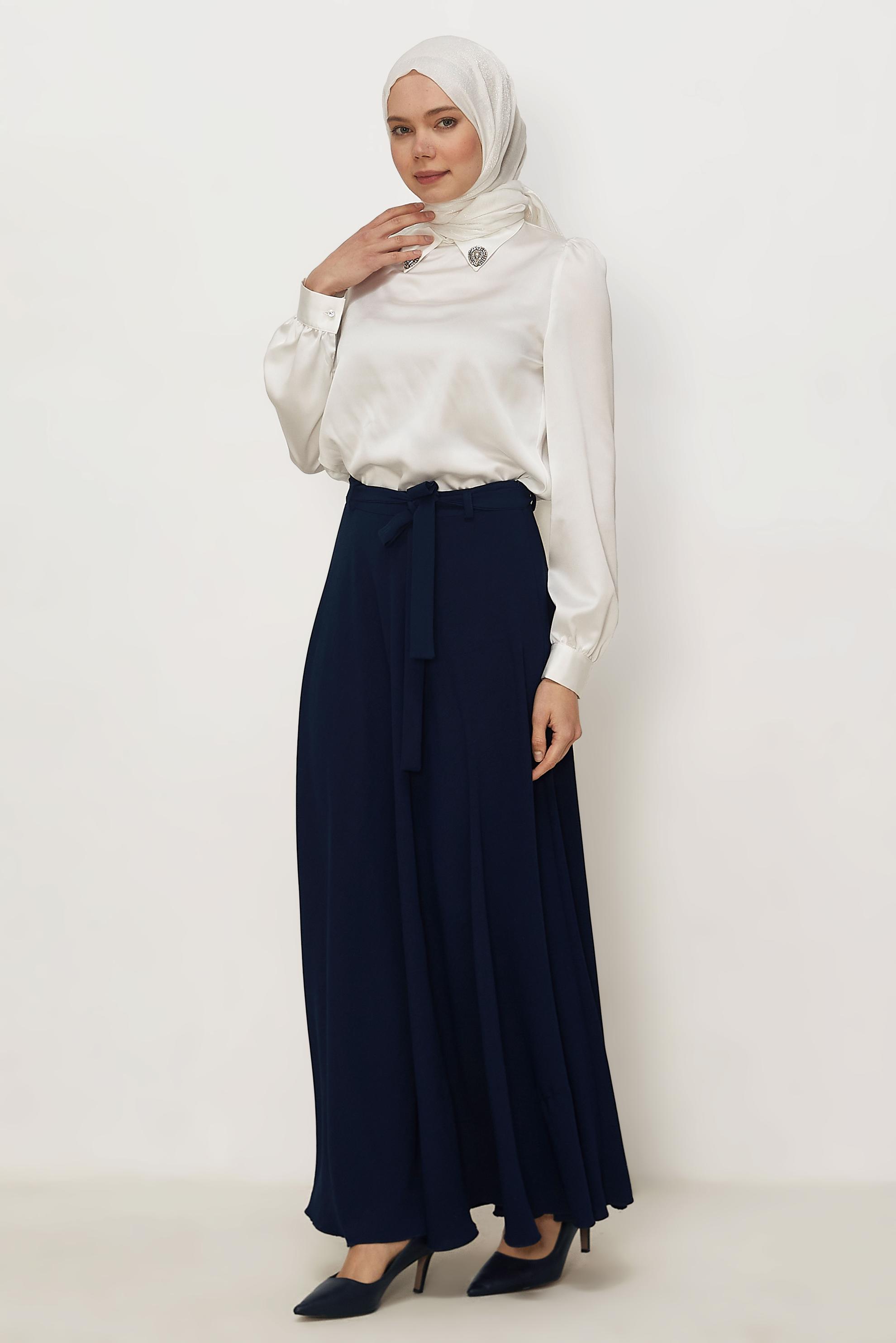 Hijab-Kleidung NAVY BLAU GLOCKENROCK MIT GÜRTEL 60760