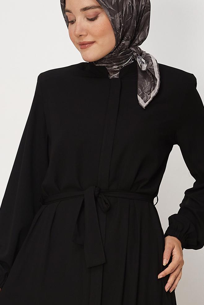 Hijab-Kleidung SCHWARZ ABAYA MIT GÜRTEL 80159 - ALVİNA