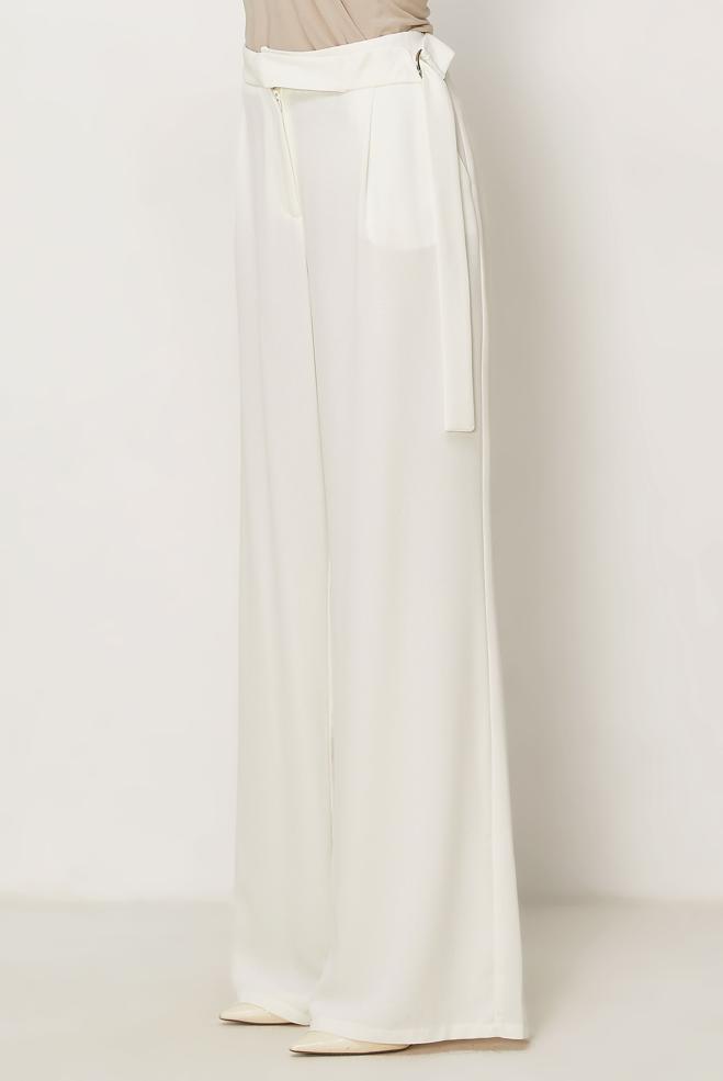 Hijab-Kleidung WEISS KREPPHOSE MIT GÜRTELDETAILS 70970 - ALVİNA