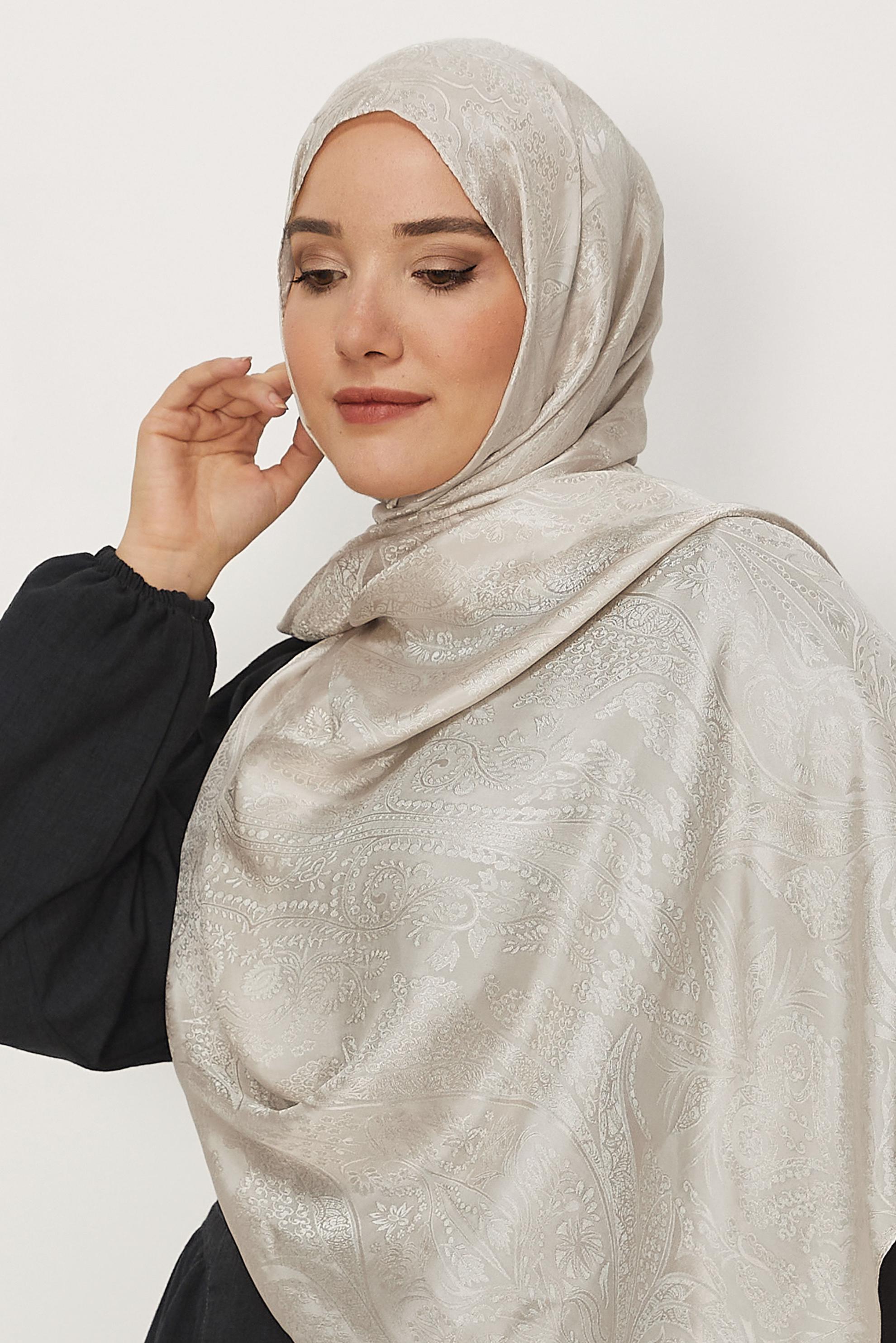 Vêtements hijab BEIGE CHÂLE SOYEUX ALVINA 8624
