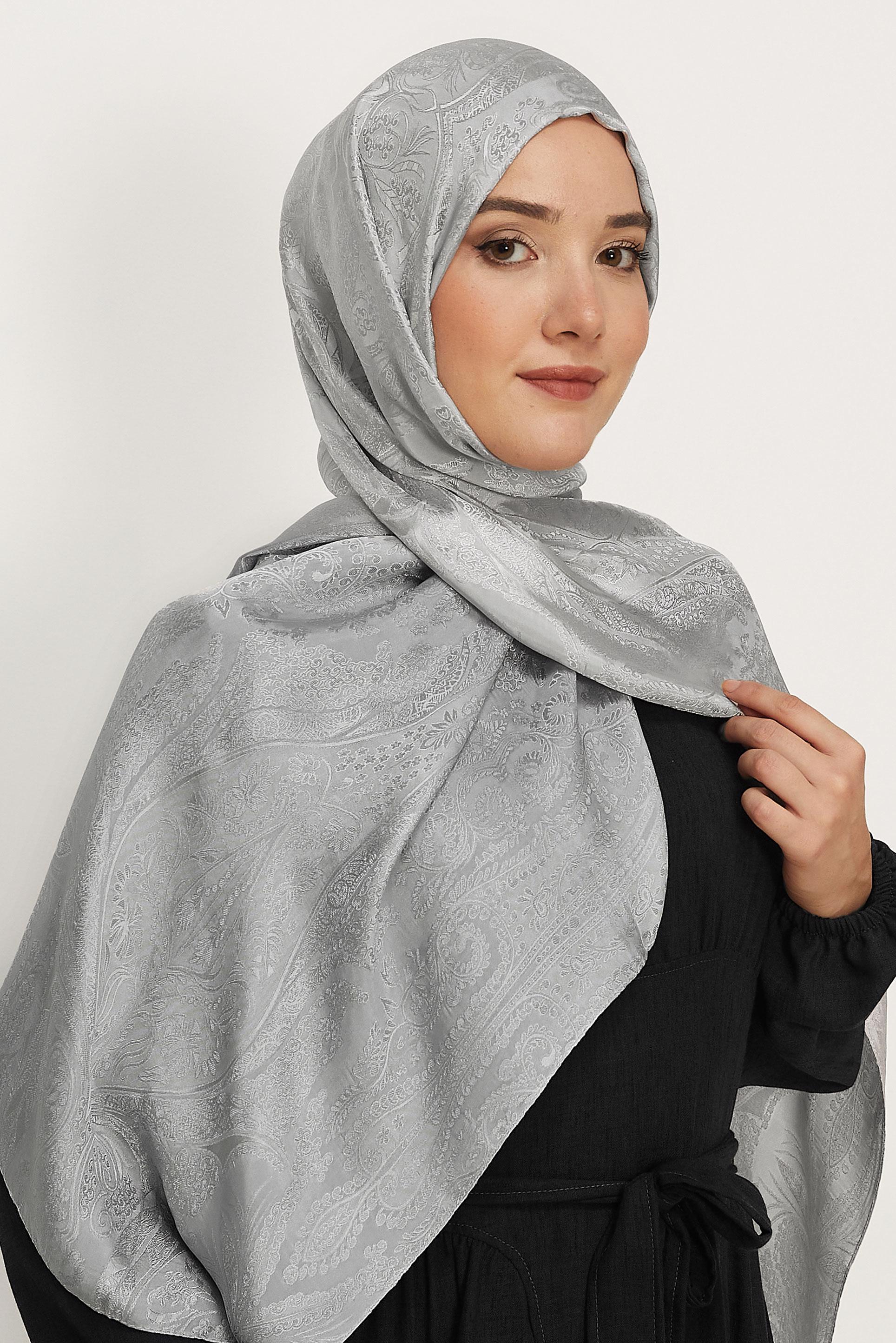 Vêtements hijab ARGENT CHÂLE SOYEUX ALVINA 8624