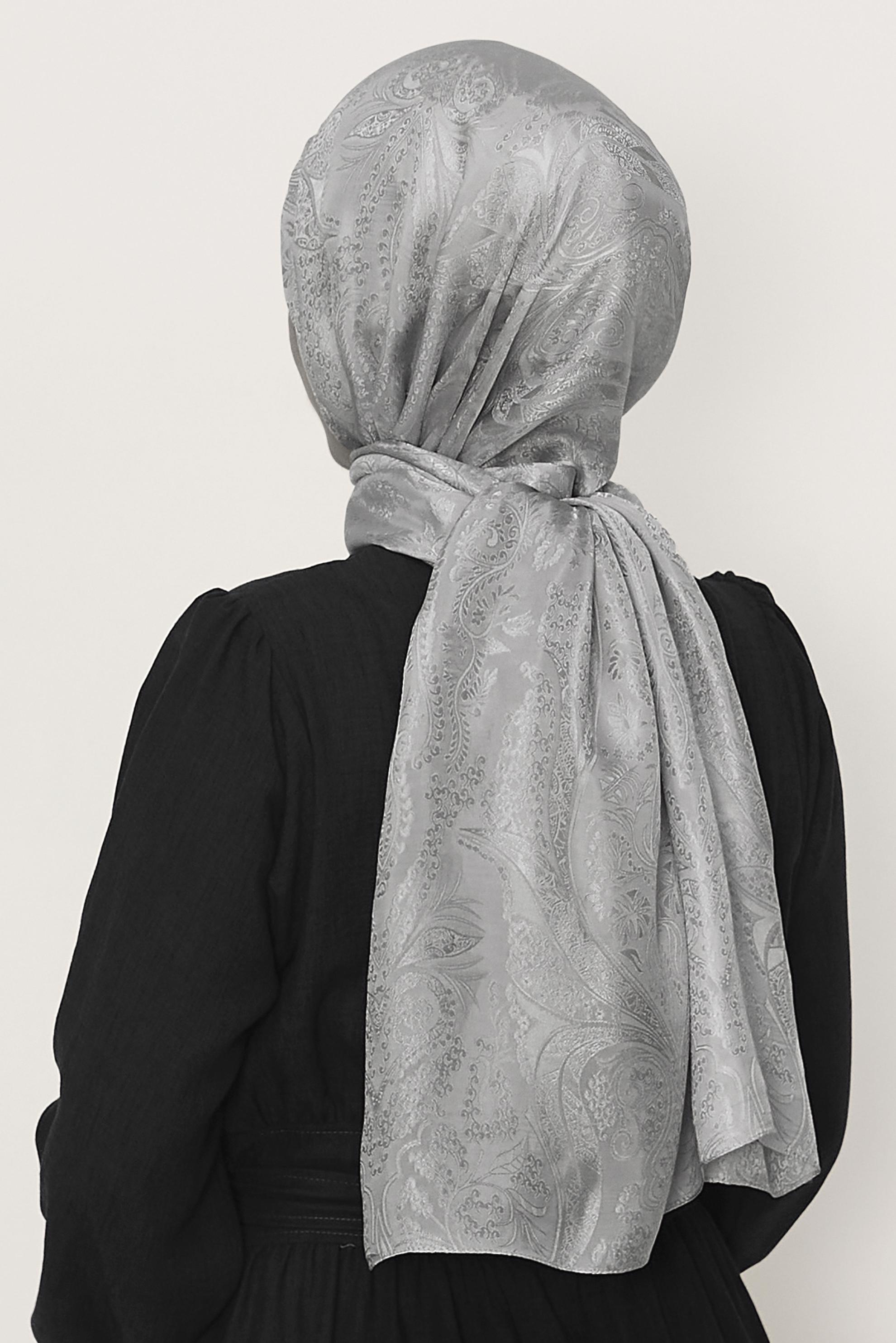 Vêtements hijab ARGENT CHÂLE SOYEUX ALVINA 8624