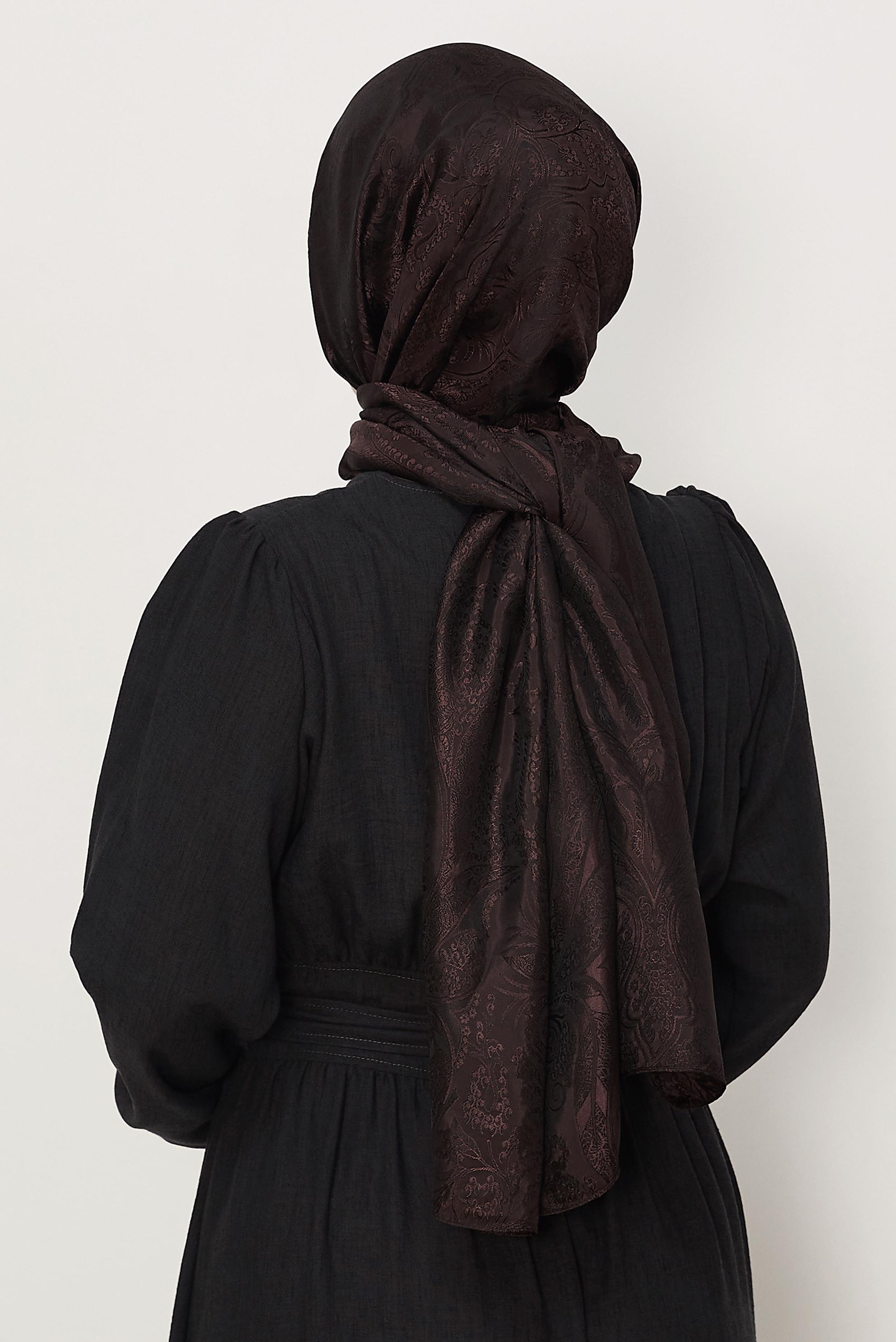 Vêtements hijab BRUN CHÂLE SOYEUX ALVINA 8624