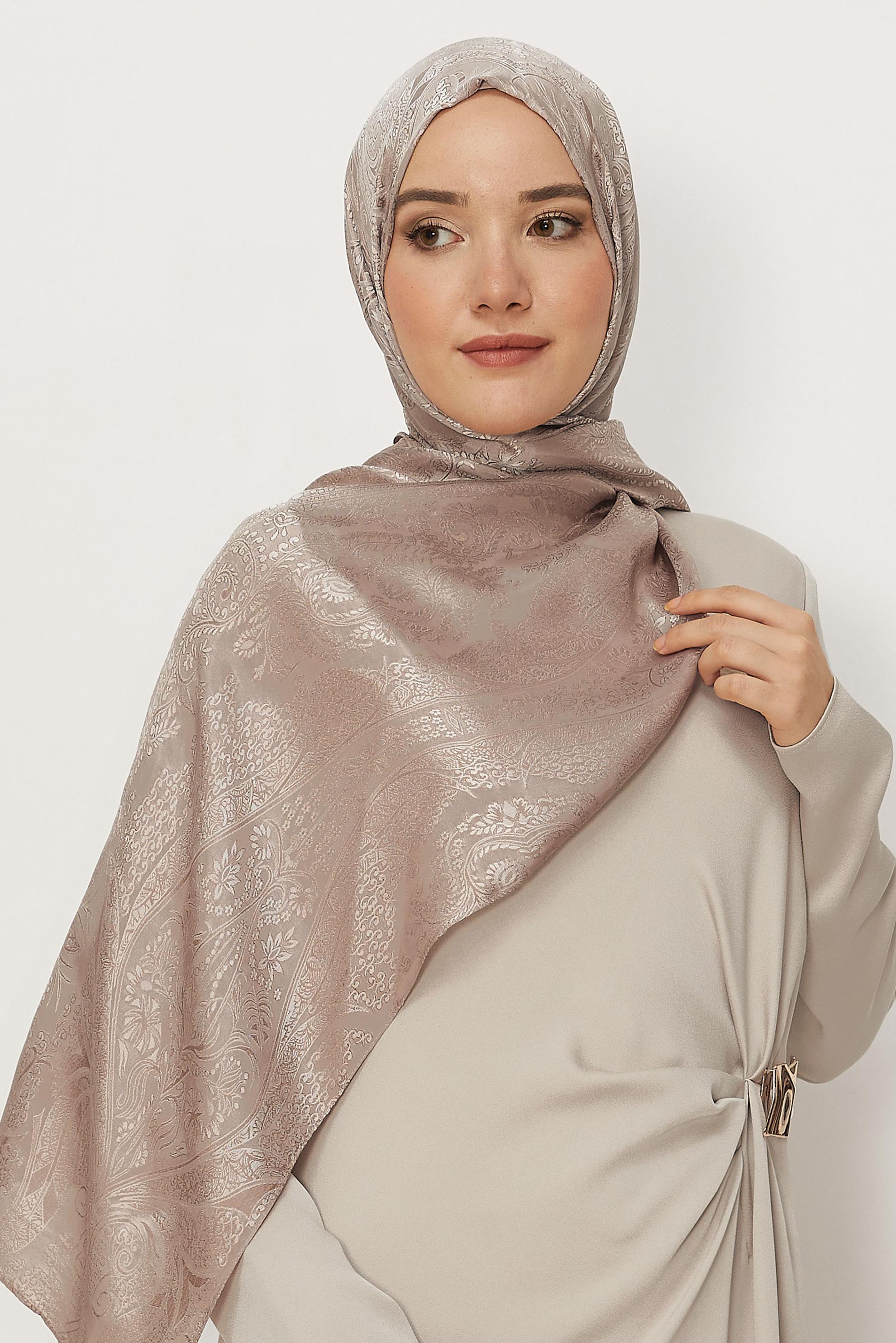 Vêtements hijab VISON CHÂLE SOYEUX ALVINA 8624
