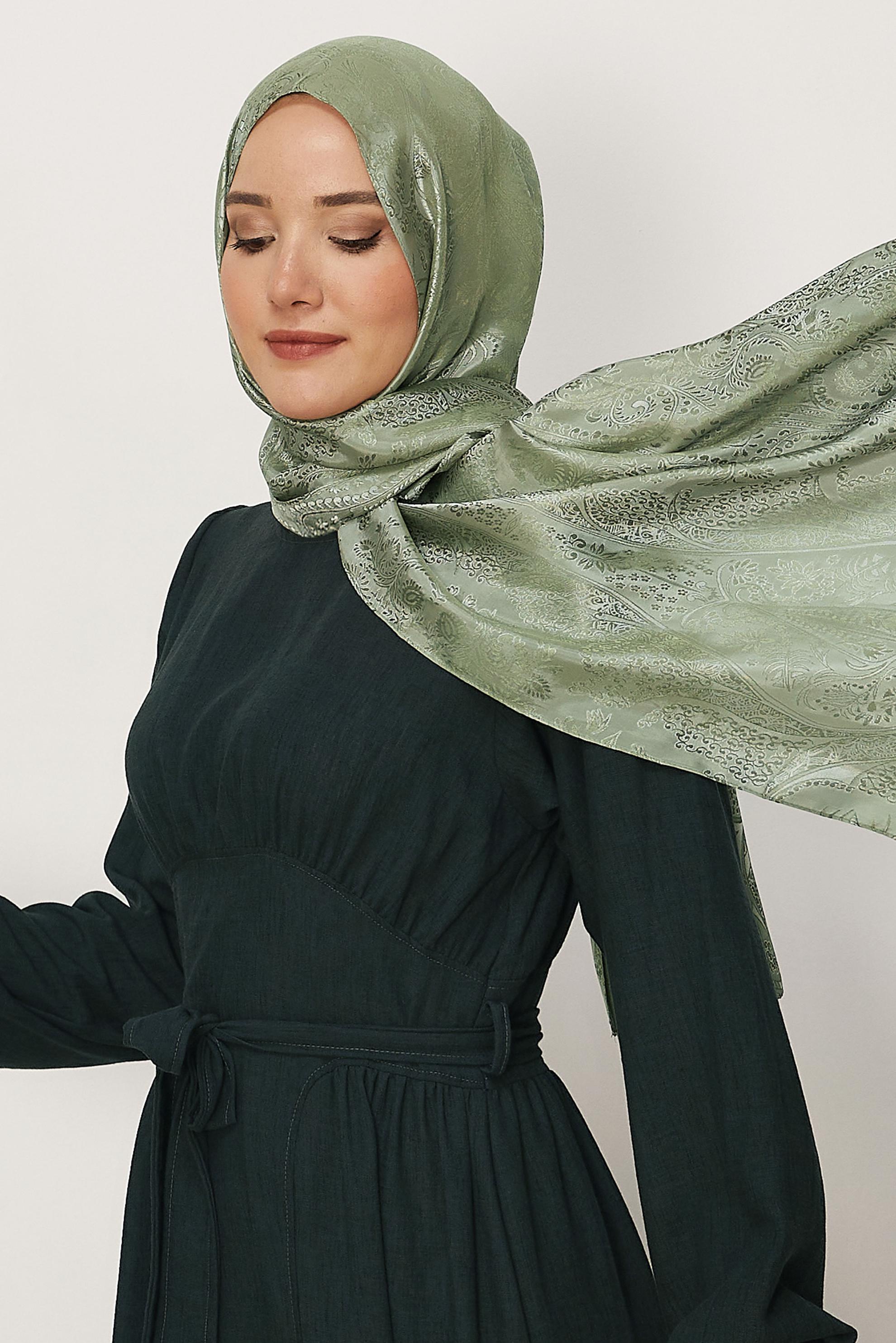 Vêtements hijab BEIGE CHÂLE SOYEUX ALVINA 8624