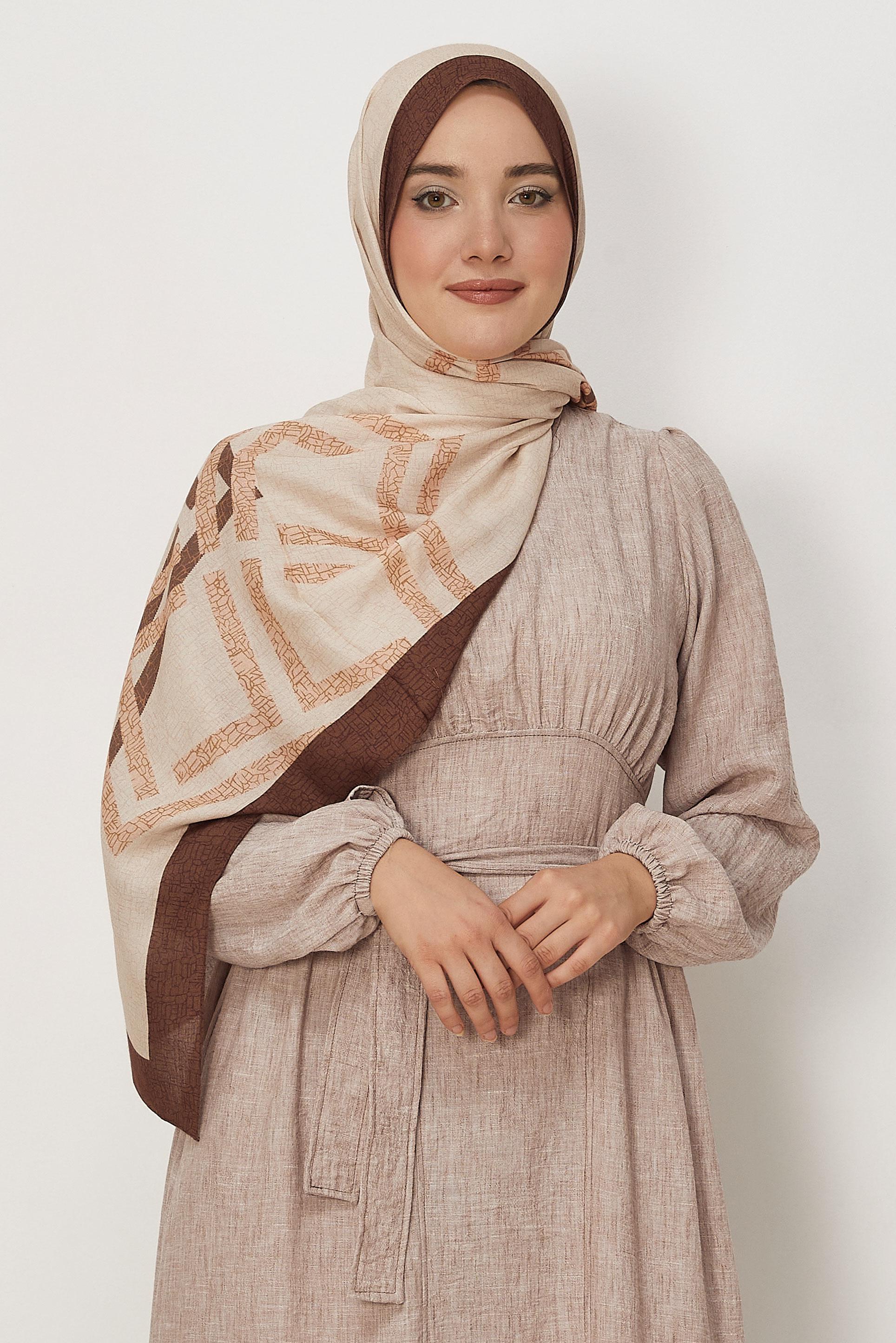 Vêtements hijab BRUN CHÂLE ALVINA EN VISCOSE À MOTIFS 8628