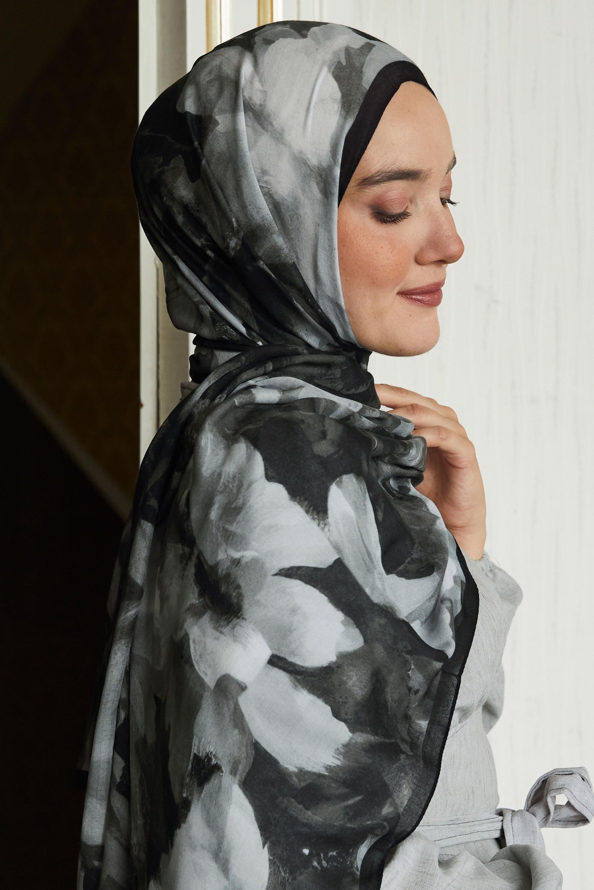 Vêtements hijab NOIR CHÂLE FRAIS À MOTIFS FLORAUX ALVINA 8646