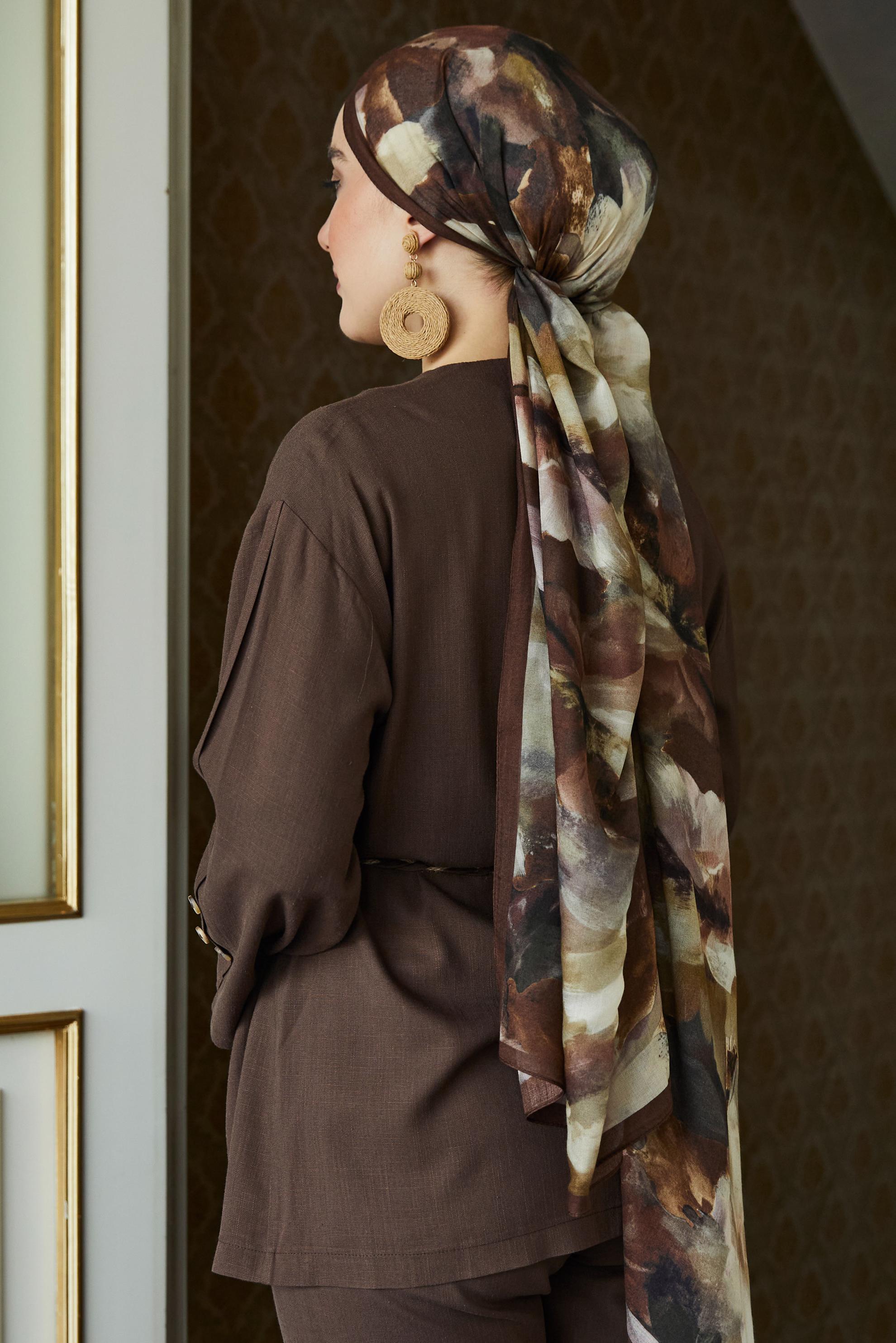 Vêtements hijab BRUN CHÂLE FRAIS À MOTIFS FLORAUX ALVINA 8646