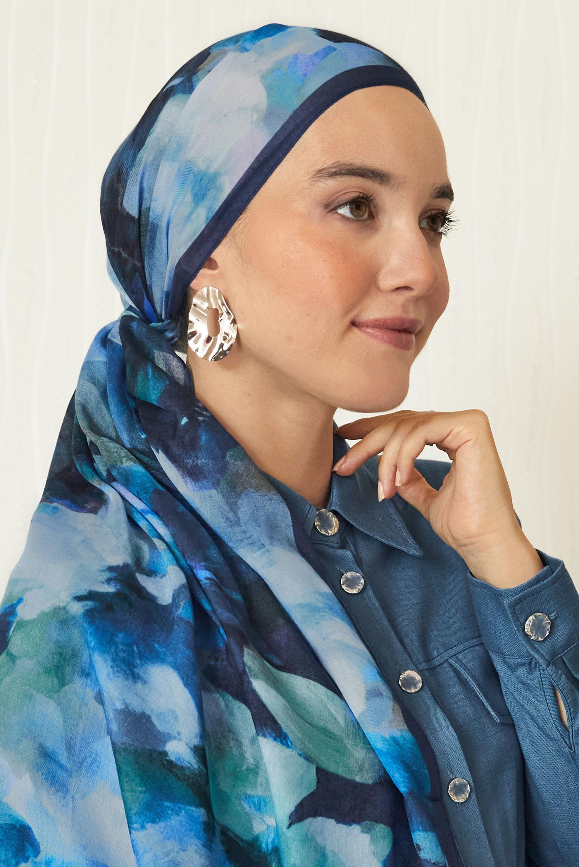 Vêtements hijab BLEU MARINE CHÂLE FRAIS À MOTIFS FLORAUX ALVINA 8646