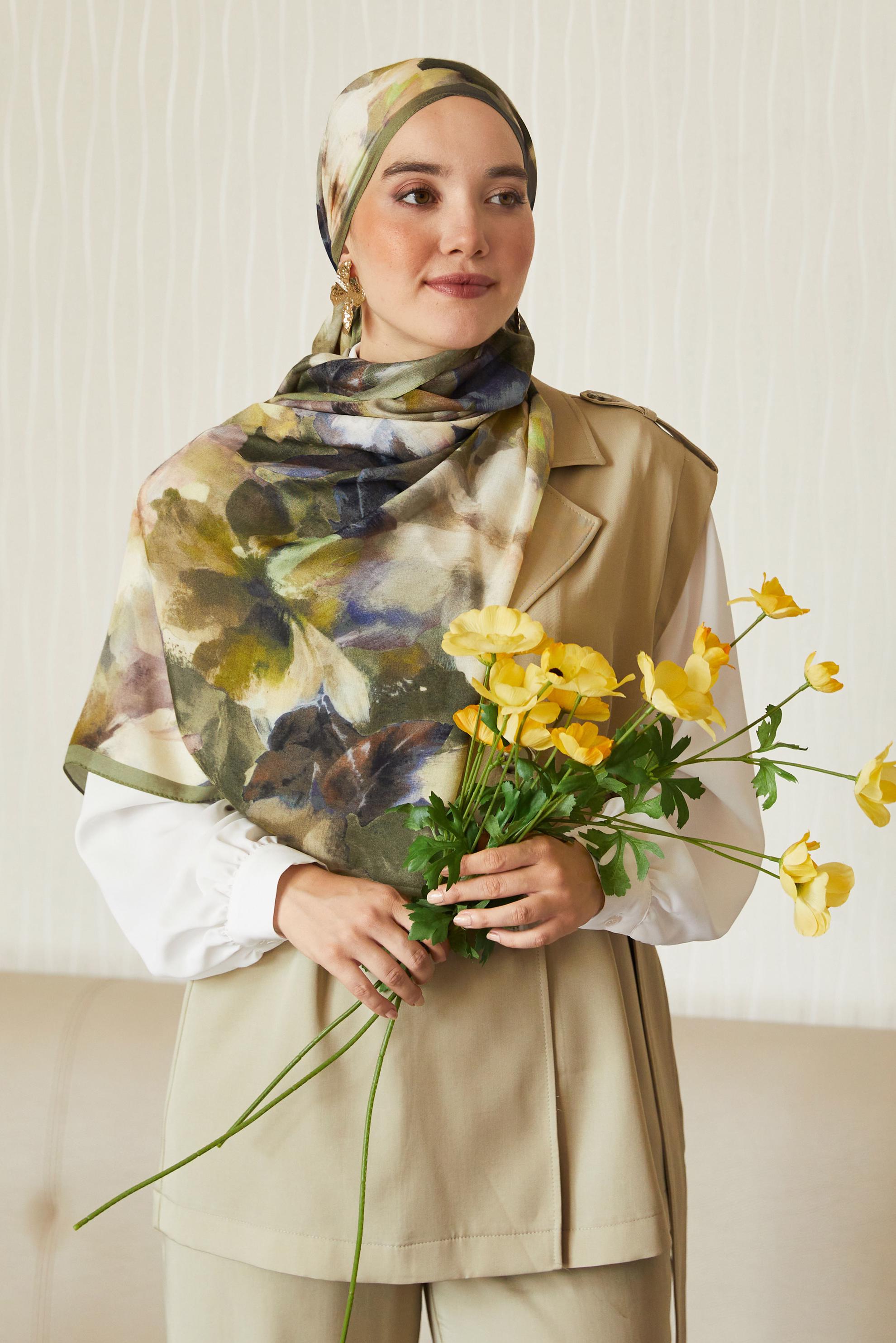 Vêtements hijab BEIGE CHÂLE FRAIS À MOTIFS FLORAUX ALVINA 8646