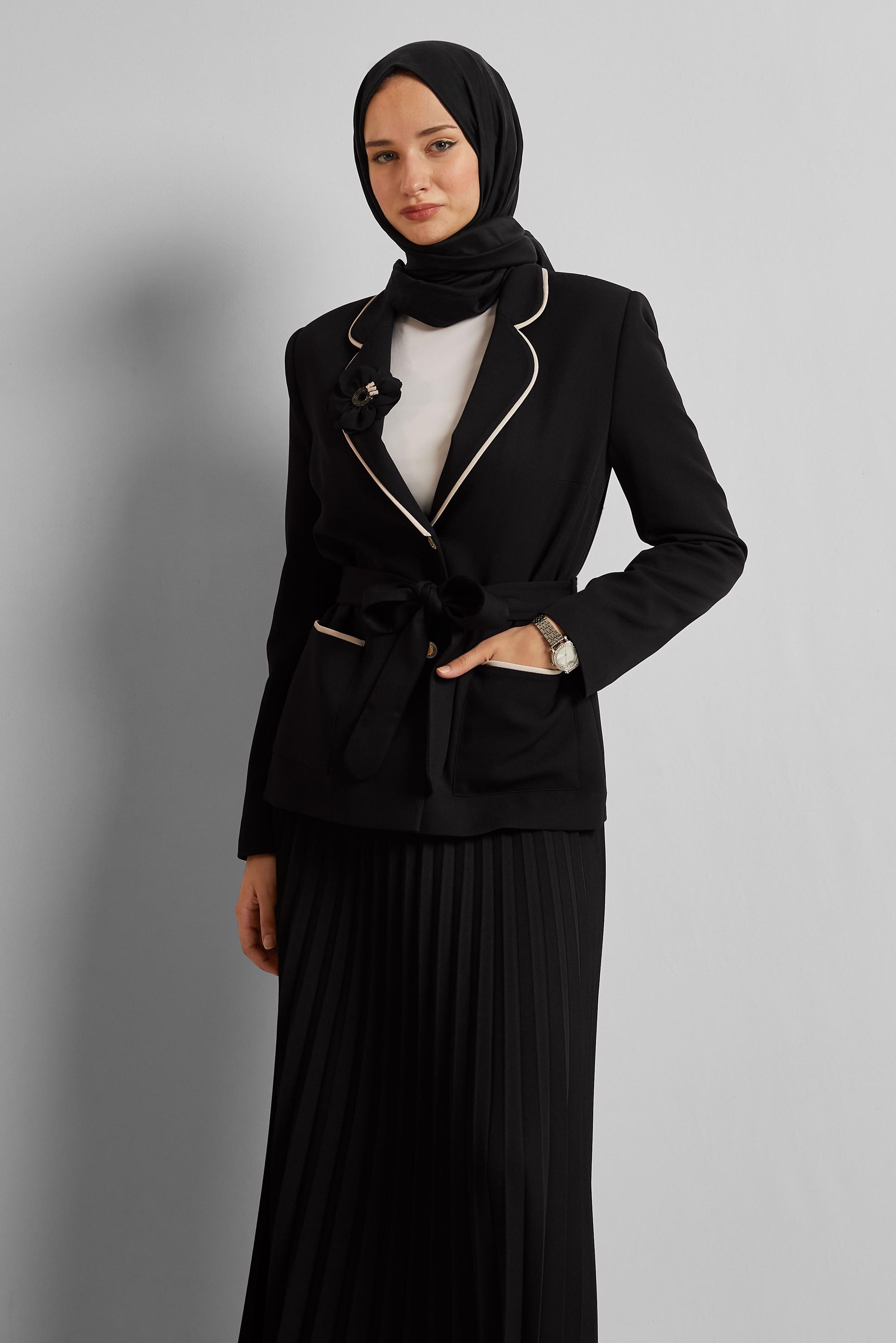 Hijab-Kleidung SCHWARZ ANZUG MIT GÜRTELROCK 30531