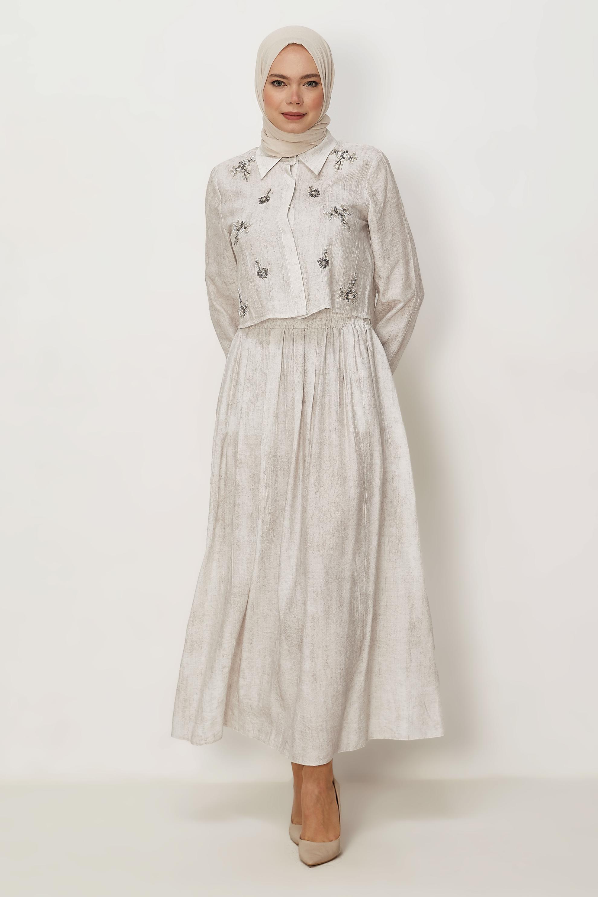 Hijab-Kleidung ECRU ANZUG MIT PERLEN BESTICKTEM ROCK 45745