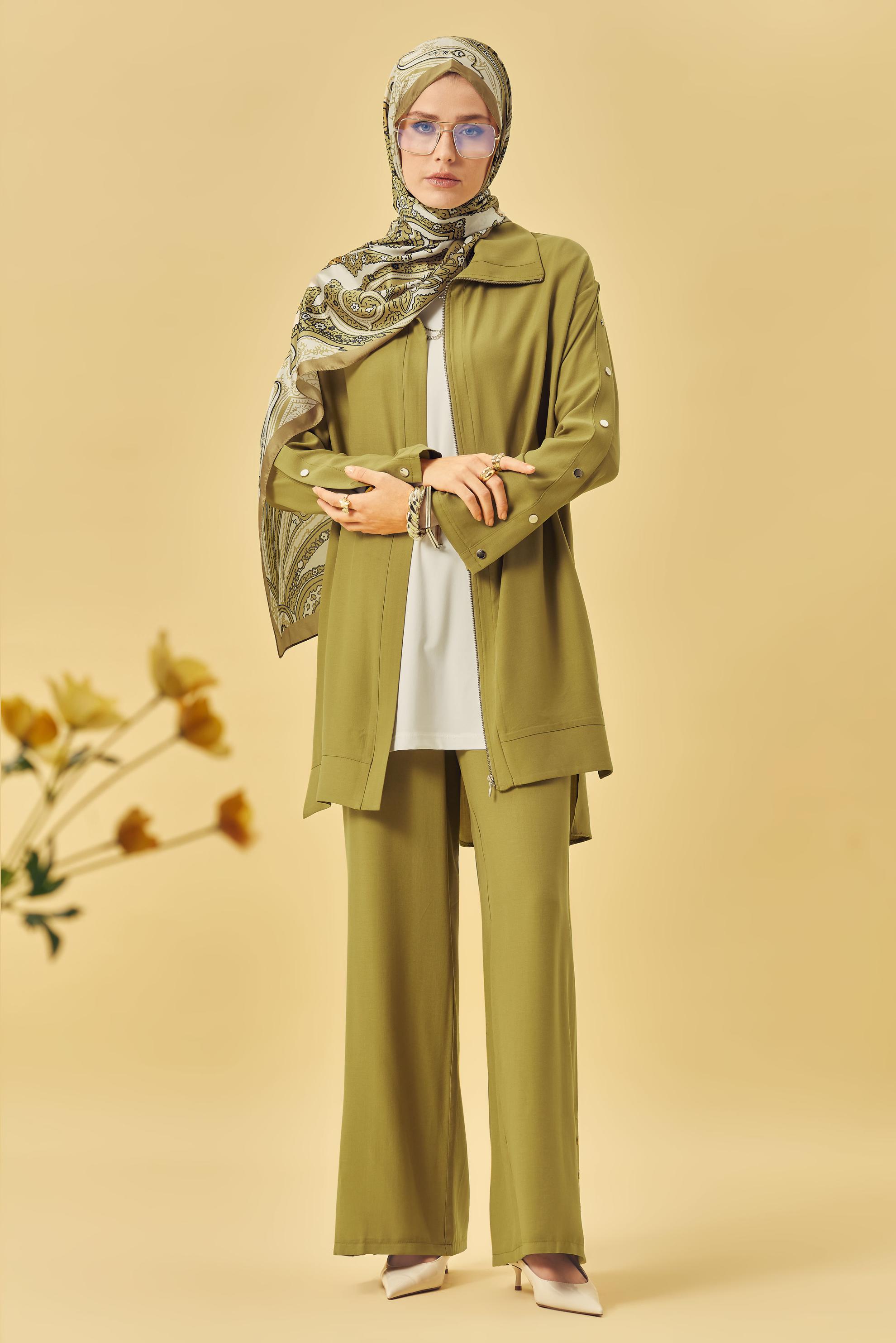 Hijab-Kleidung GRÜN HOSENANZUG MIT DRUCKKNÖPFEN 45653