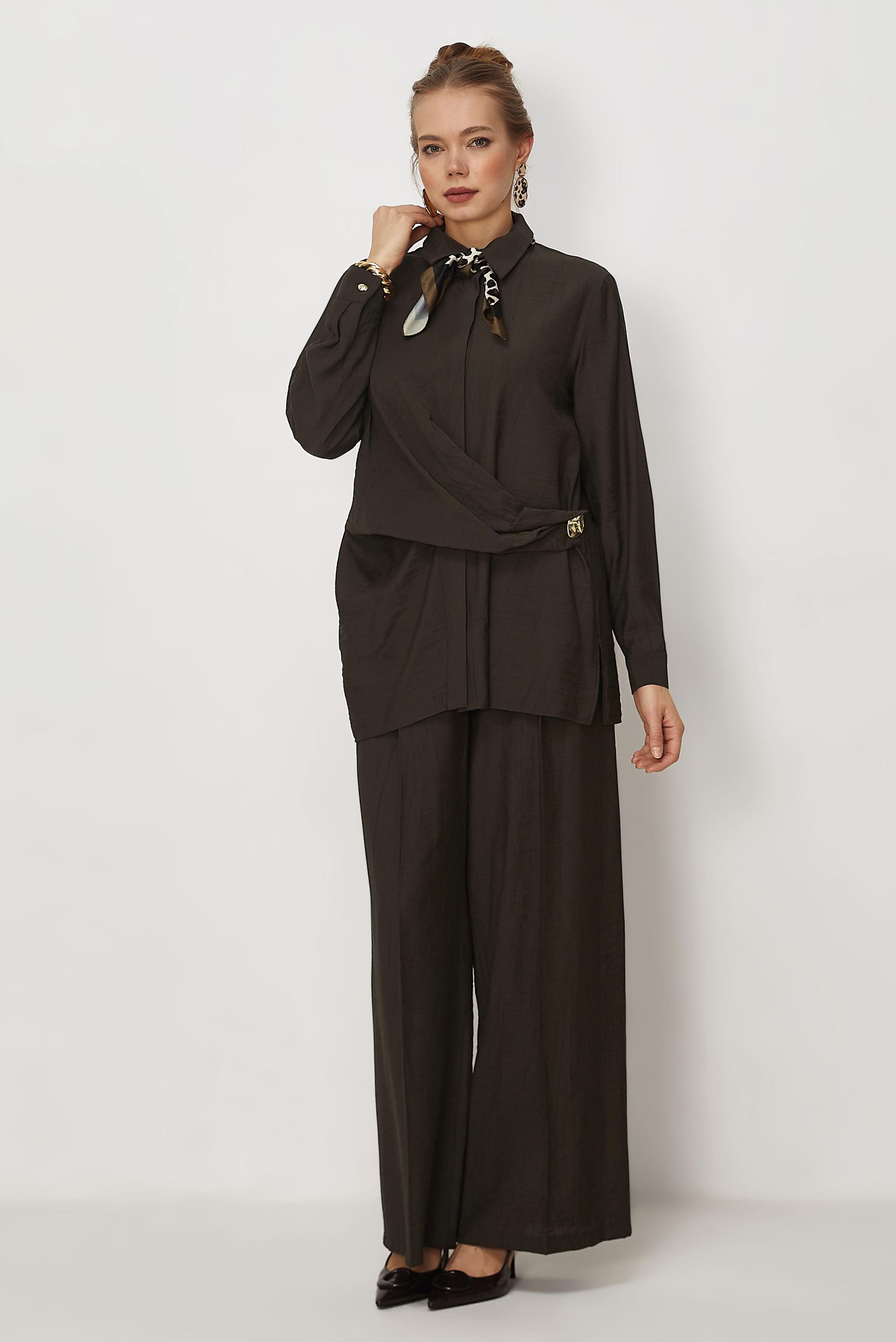 Hijab-Kleidung BRAUN HOSENANZUG MIT HEMDKRAGEN 46326