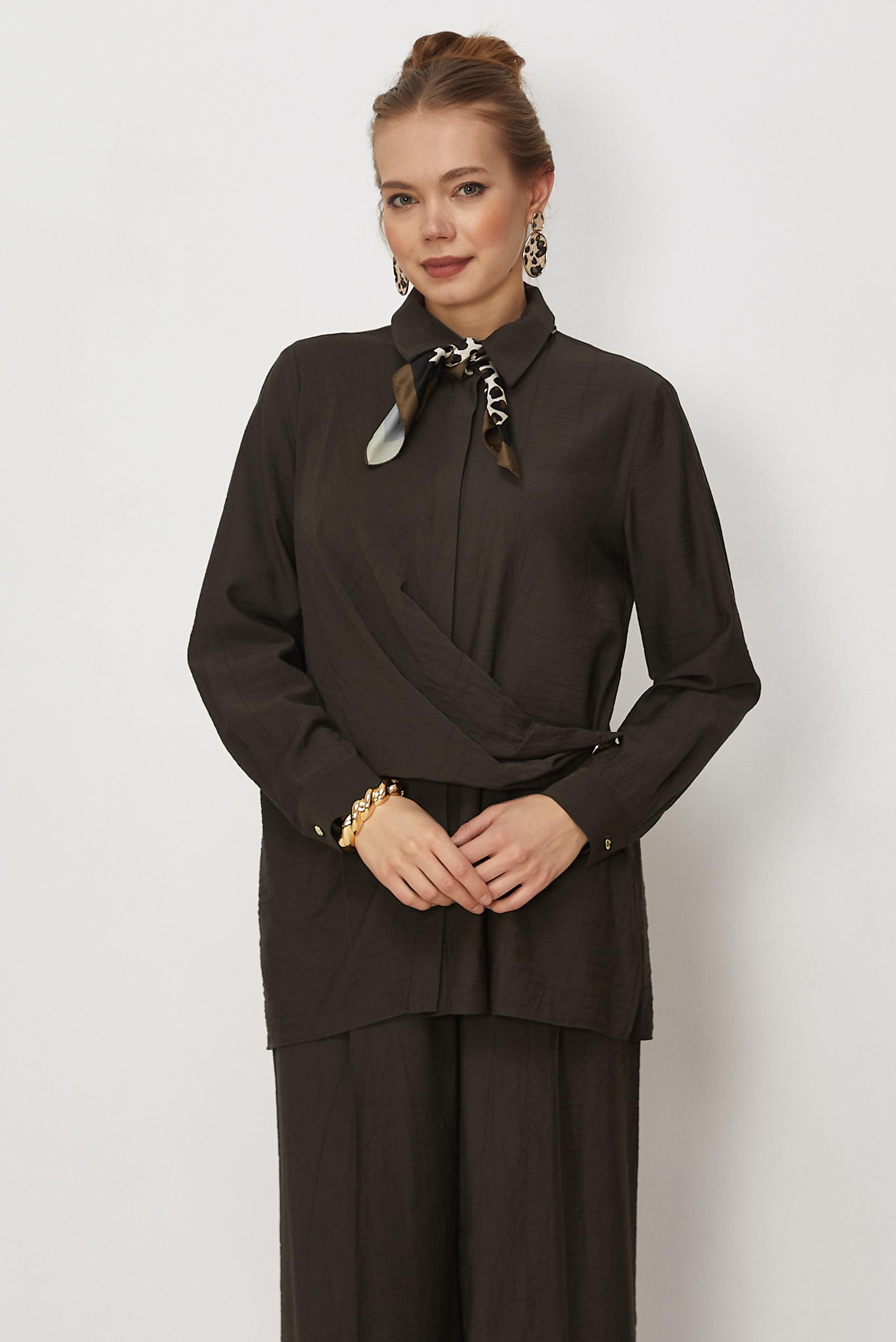 Hijab-Kleidung BRAUN HOSENANZUG MIT HEMDKRAGEN 46326