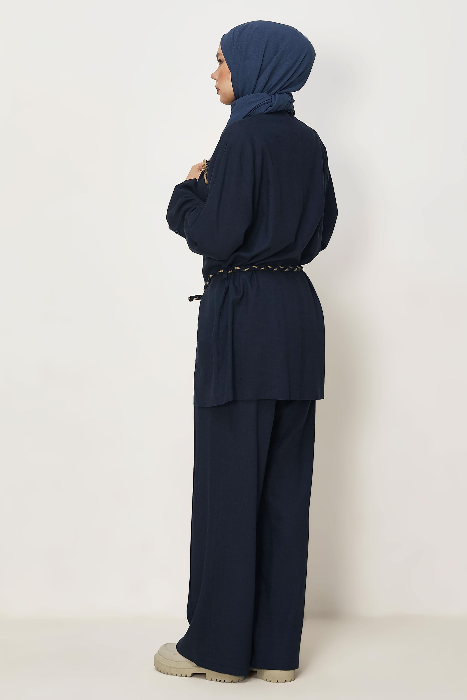 Hijab-Kleidung NAVY BLAU LEINENHOSEN-SET MIT GÜRTEL 46394