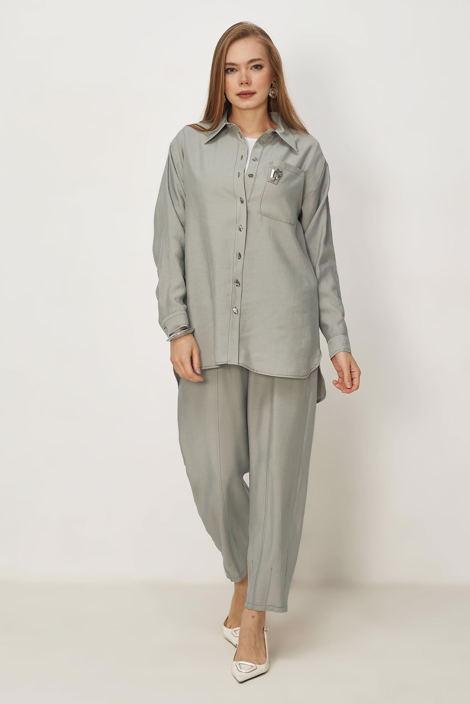 Hijab-Kleidung BEIGE HOSENANZUG MIT HEMDKRAGEN 46399