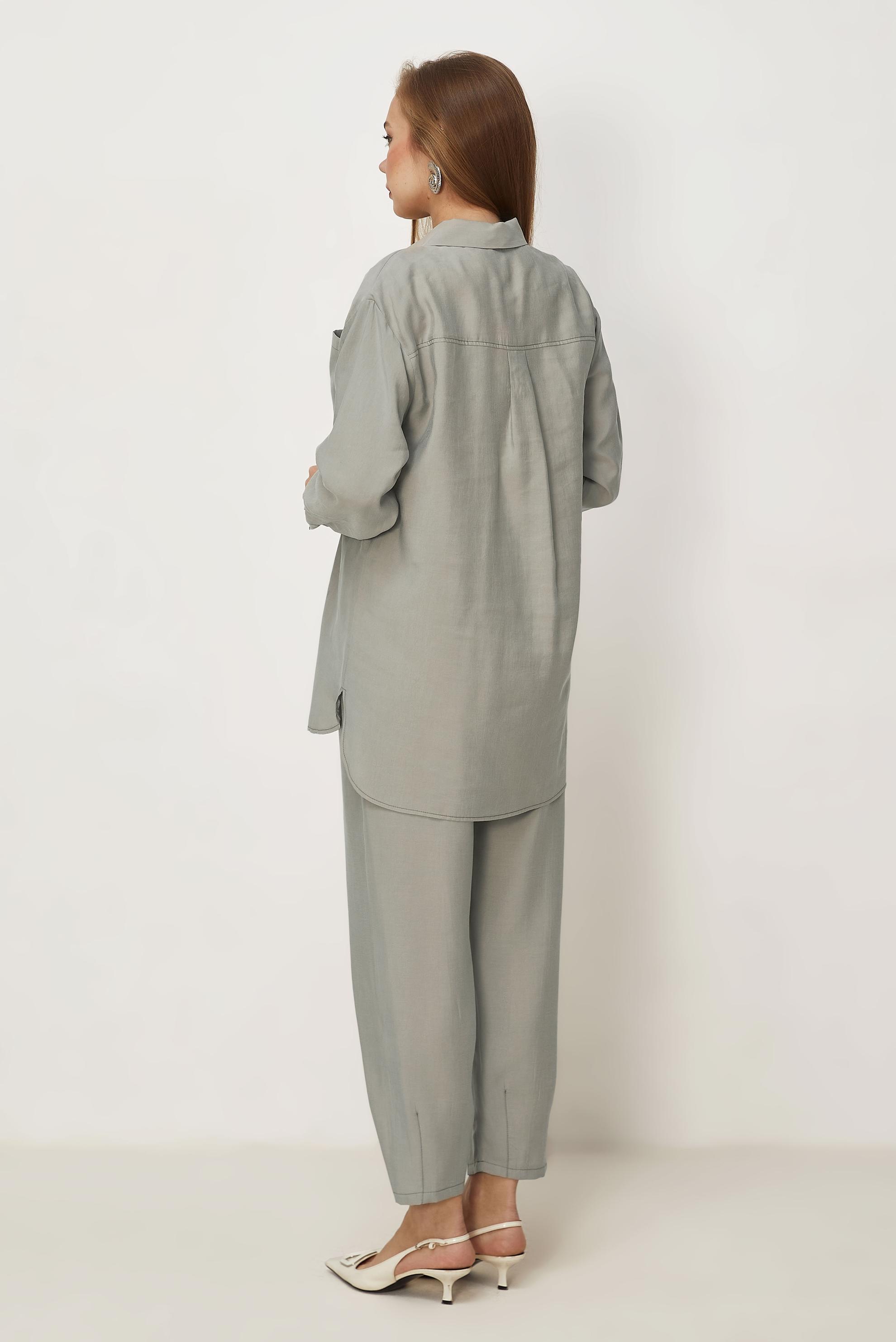 Hijab-Kleidung BEIGE HOSENANZUG MIT HEMDKRAGEN 46399