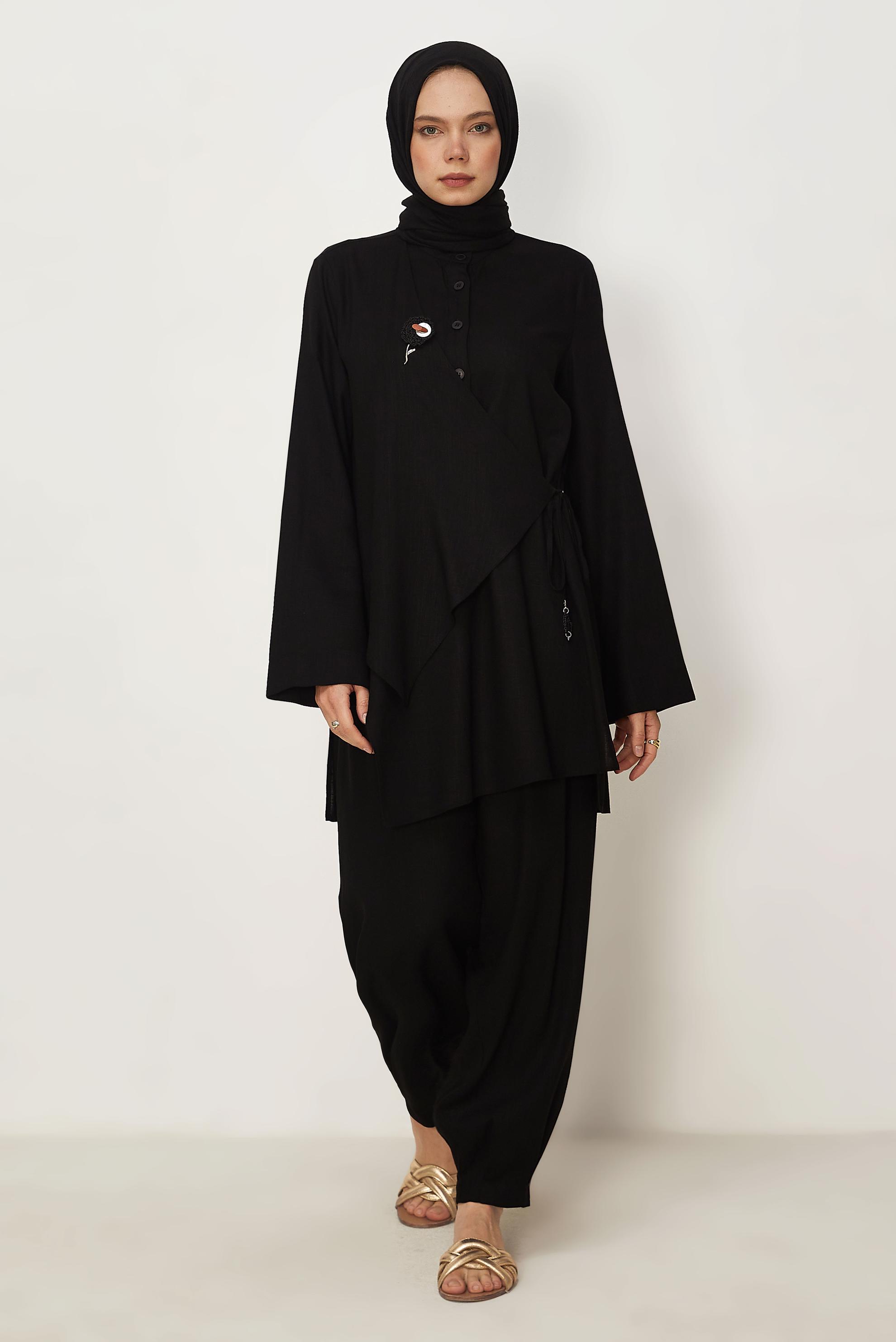 Hijab clothing BLACK ASYMMETRICAL CUT LINEN PANTSUIT 46437